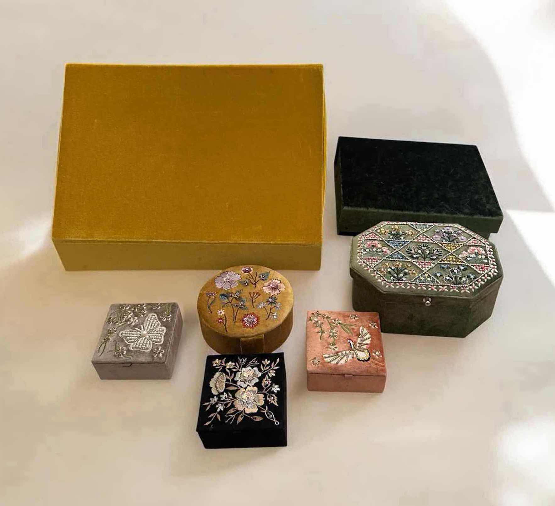 Photo 1 of 7- VELVET FABRIC JEWELRY BOXES