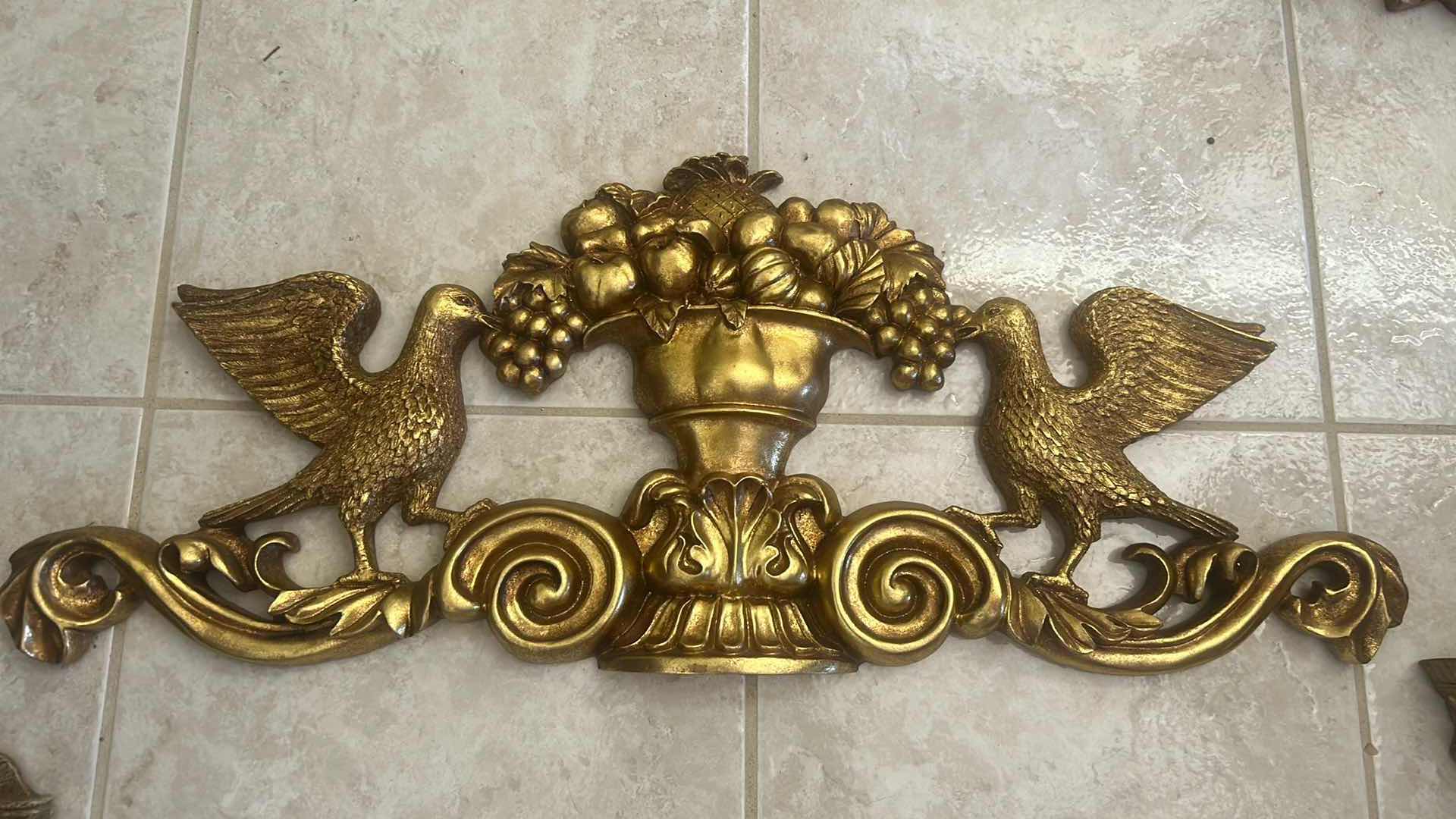 Photo 1 of 4- DECORATIVE WALL PLAQUES 28"