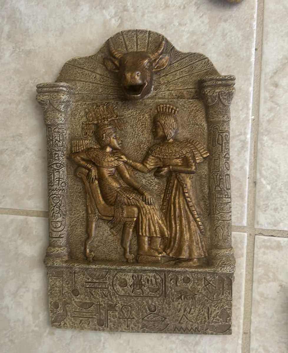 Photo 1 of 4- DECORATIVE WALL PLAQUES 28"