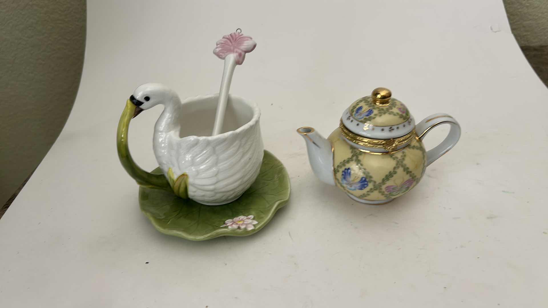 Photo 1 of SWAN AND LOTUS TEACUP/COFFEE CUP WITH SPOON AND MINI FORMALITIES TEAPOT