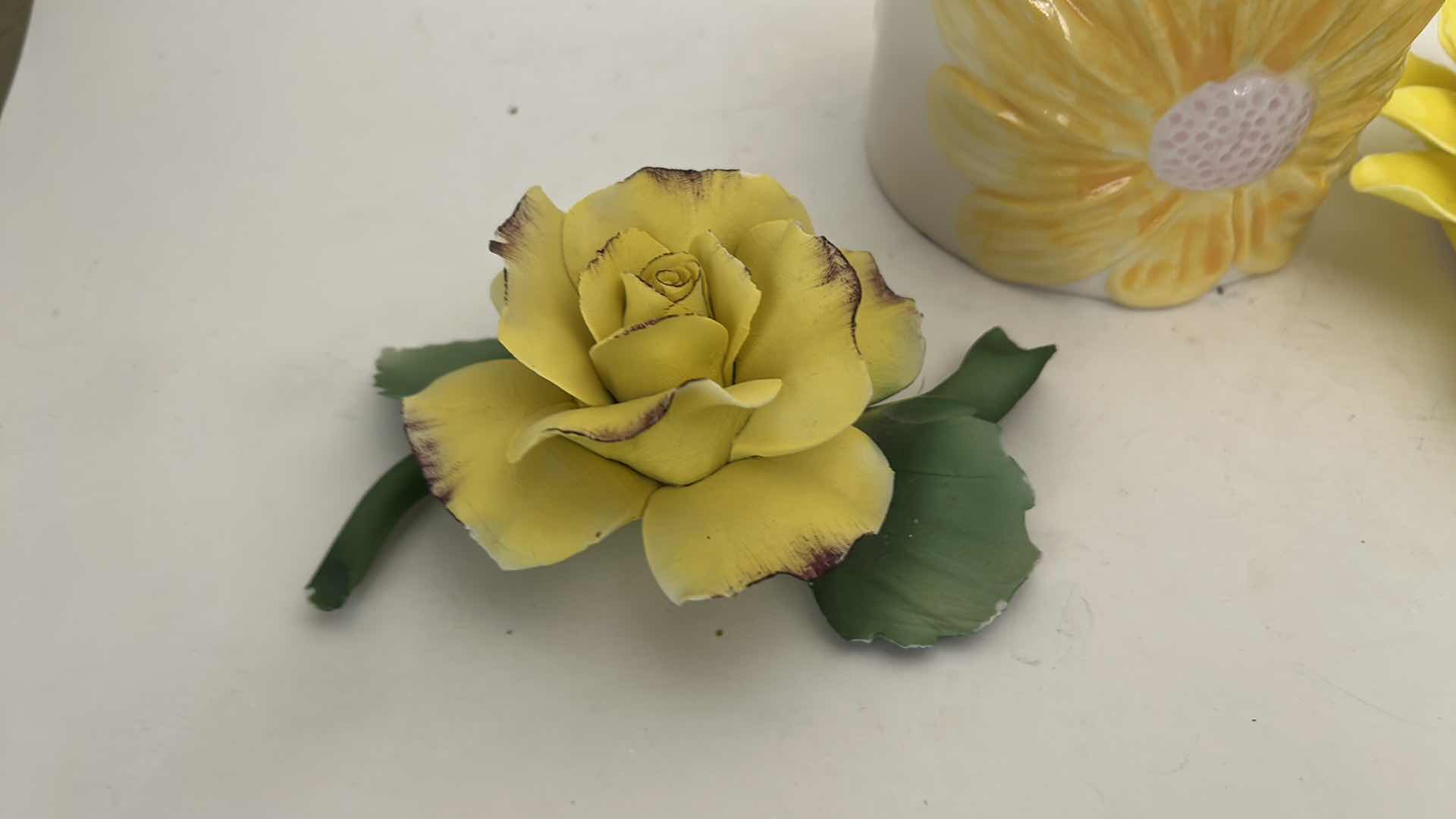 Photo 1 of 3 PC YELLOW FLOWER HOME DECOR