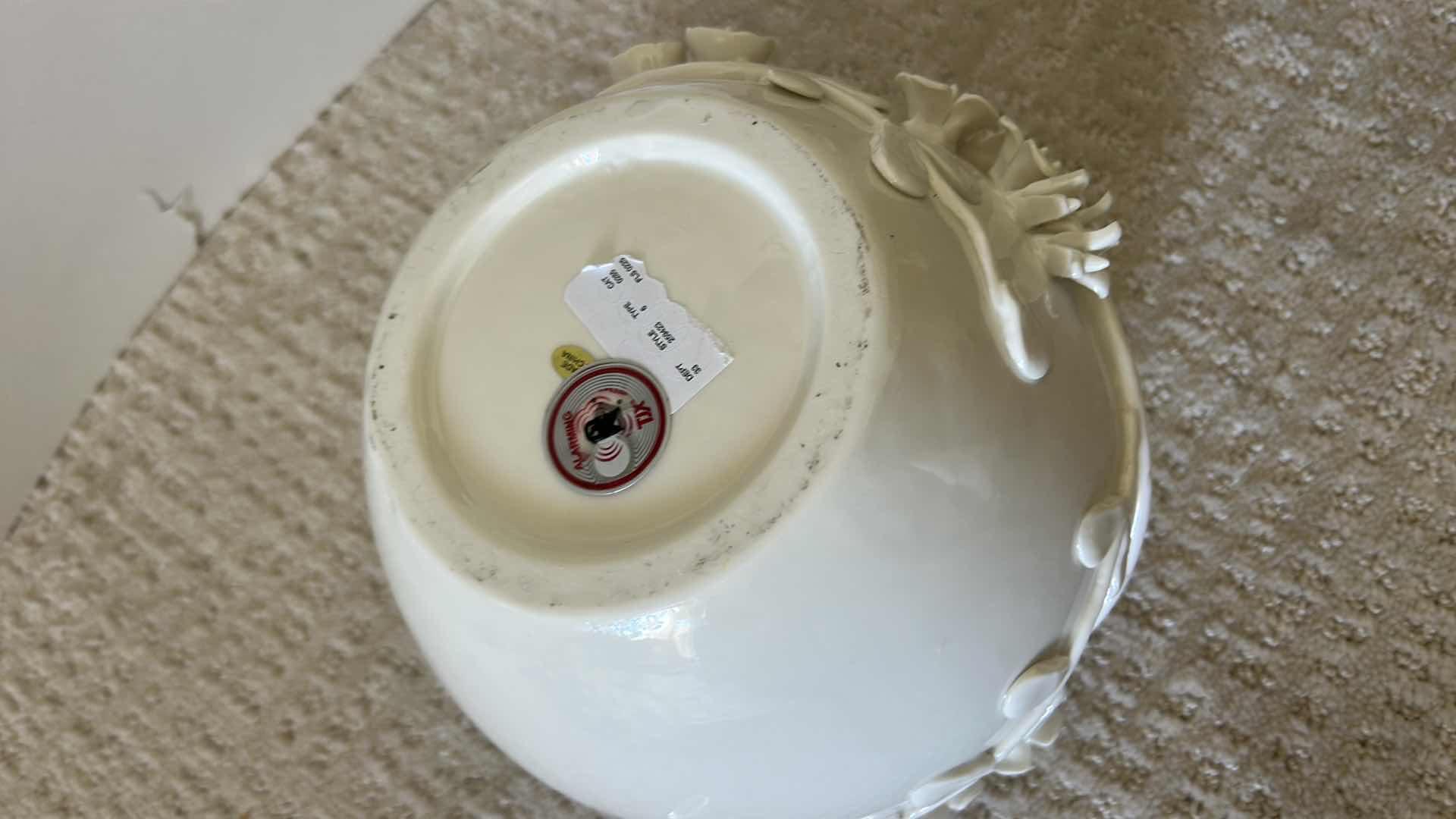 Photo 1 of 3D FLOWER CERAMIC POT, 7”
