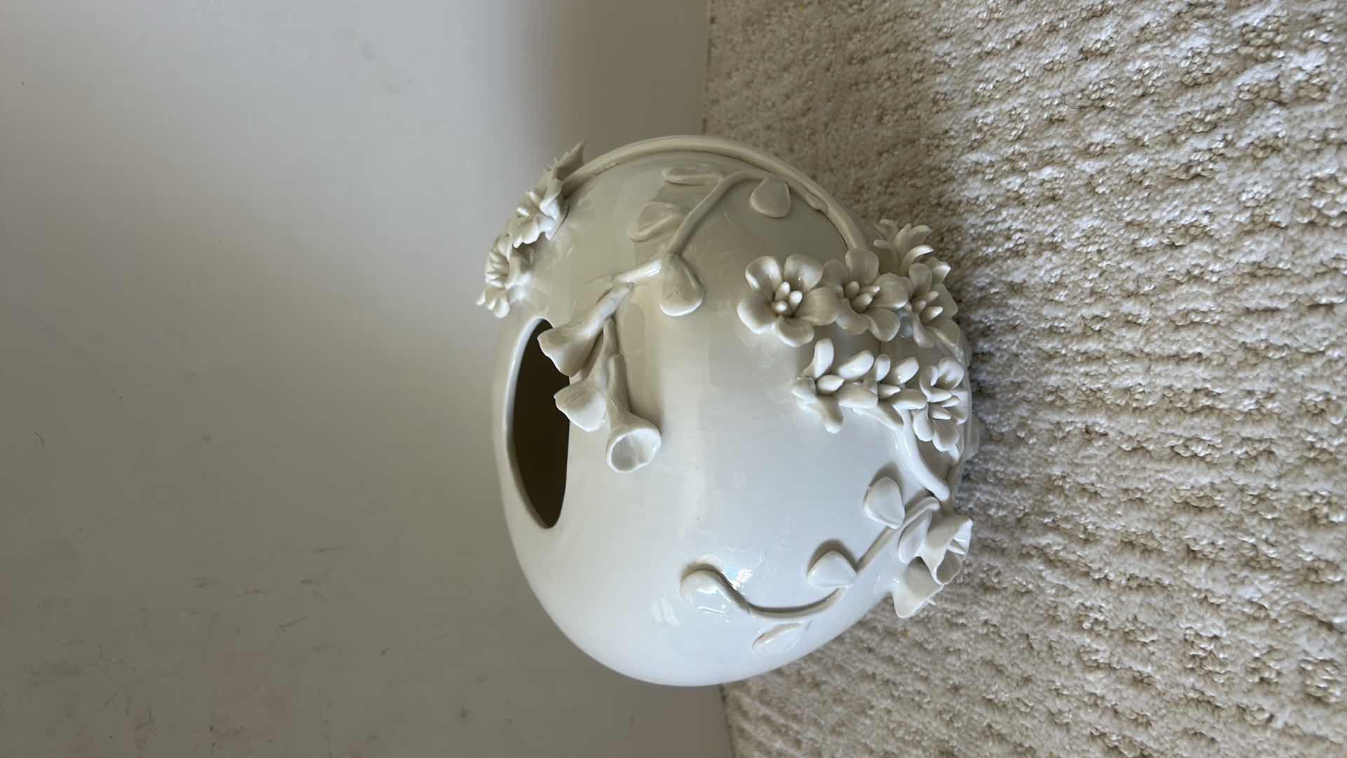 Photo 1 of 3D FLOWER CERAMIC POT, 7”