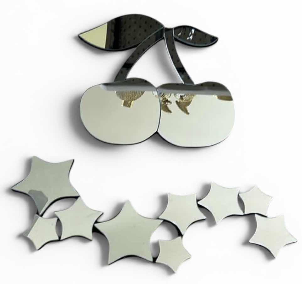 Photo 1 of 2 - MIRRORED WALL DECOR PIECES (CHERRY 16” x 16”)