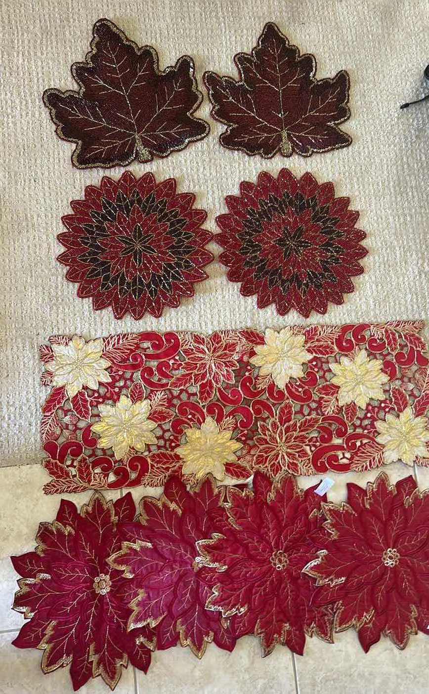 Photo 1 of 9 HOLIDAY PLACEMATS CHRISTMAS DECOR