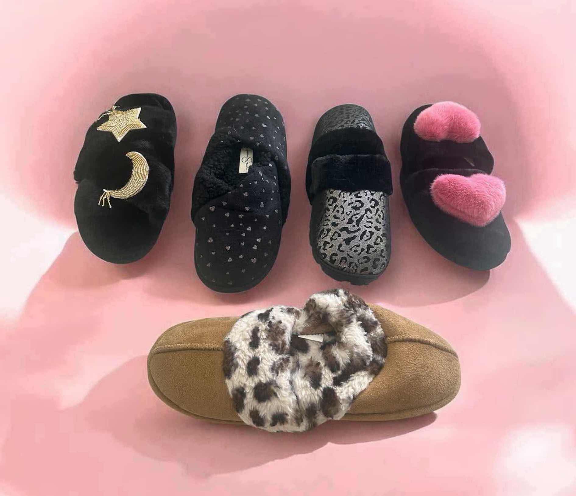 Photo 1 of 5- PLUSH JESSICA SIMPSON SLIPPERS SIZE 6-7
