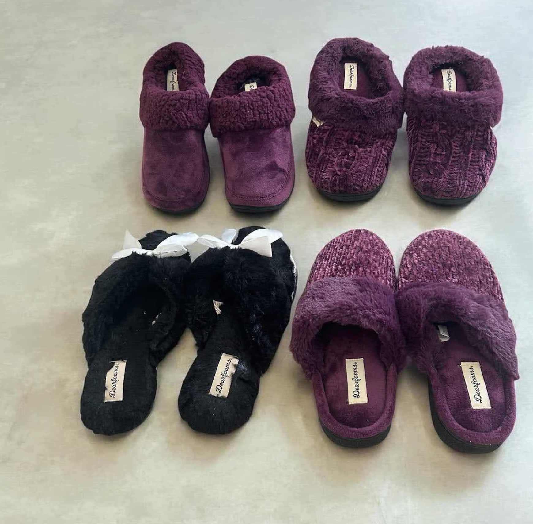 Photo 1 of 4- DEARFORMS PLUSH SLIPPERS SIZE SMALL