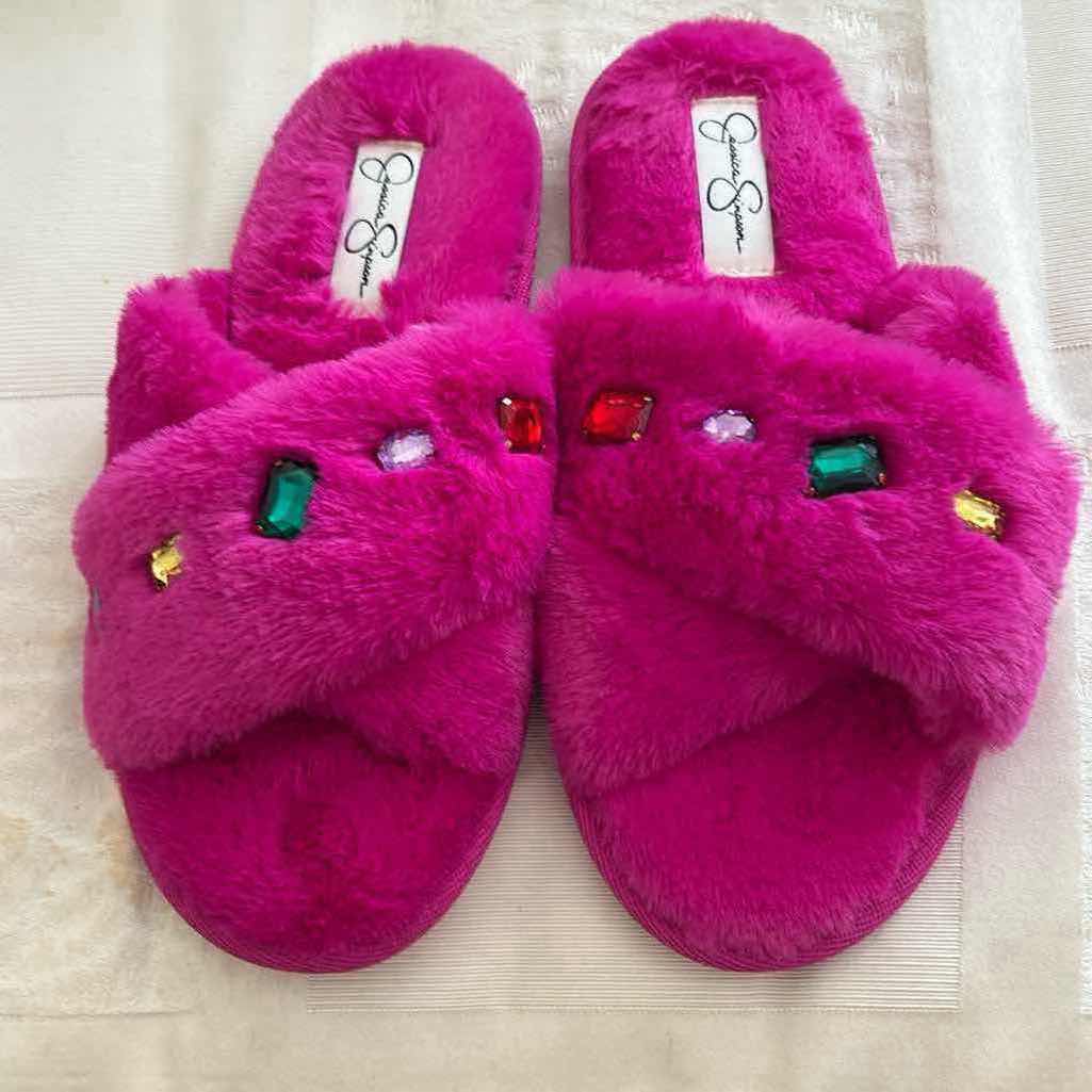 Photo 1 of 4- PLUSH JESSICA SIMPSON SLIPPERS 2 SMALL 2 MEDIUM