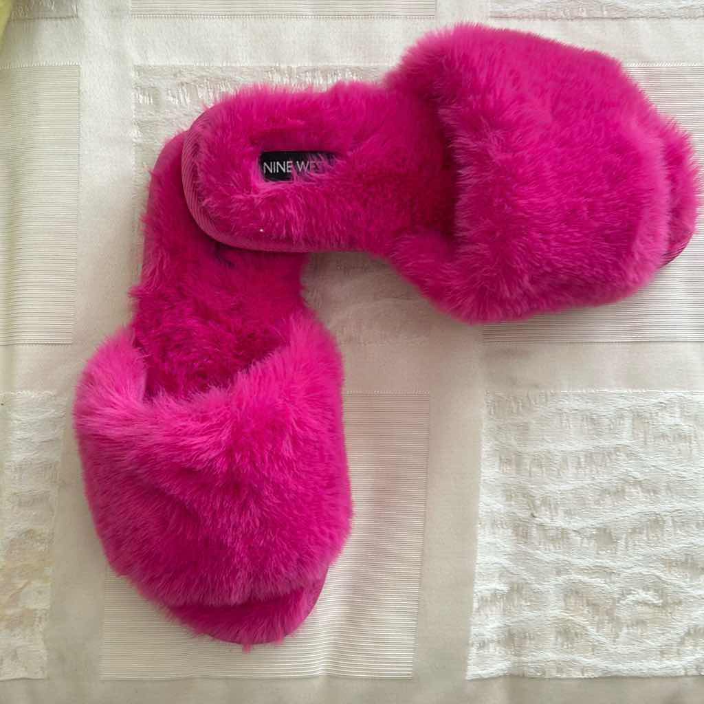 Photo 1 of 5- PLUSH SLIPPERS 3 SMALL 2 MEDIUM