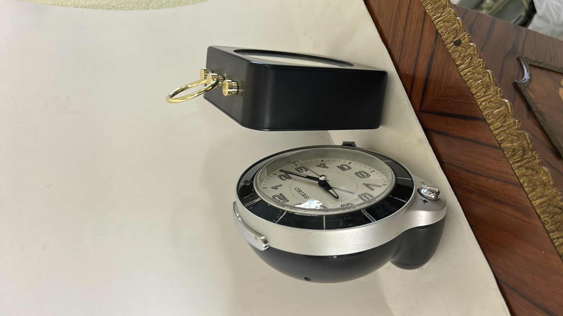 Photo 1 of 2 DESK CLOCKS H5”