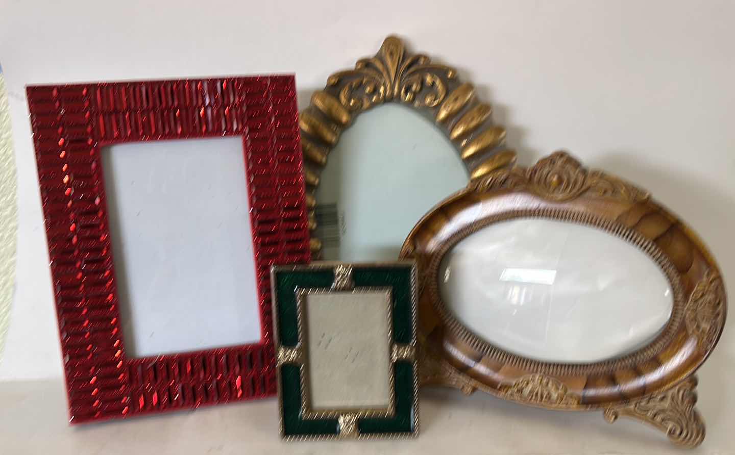 Photo 1 of 4 PICTURE FRAMES (TALLEST H10”)
