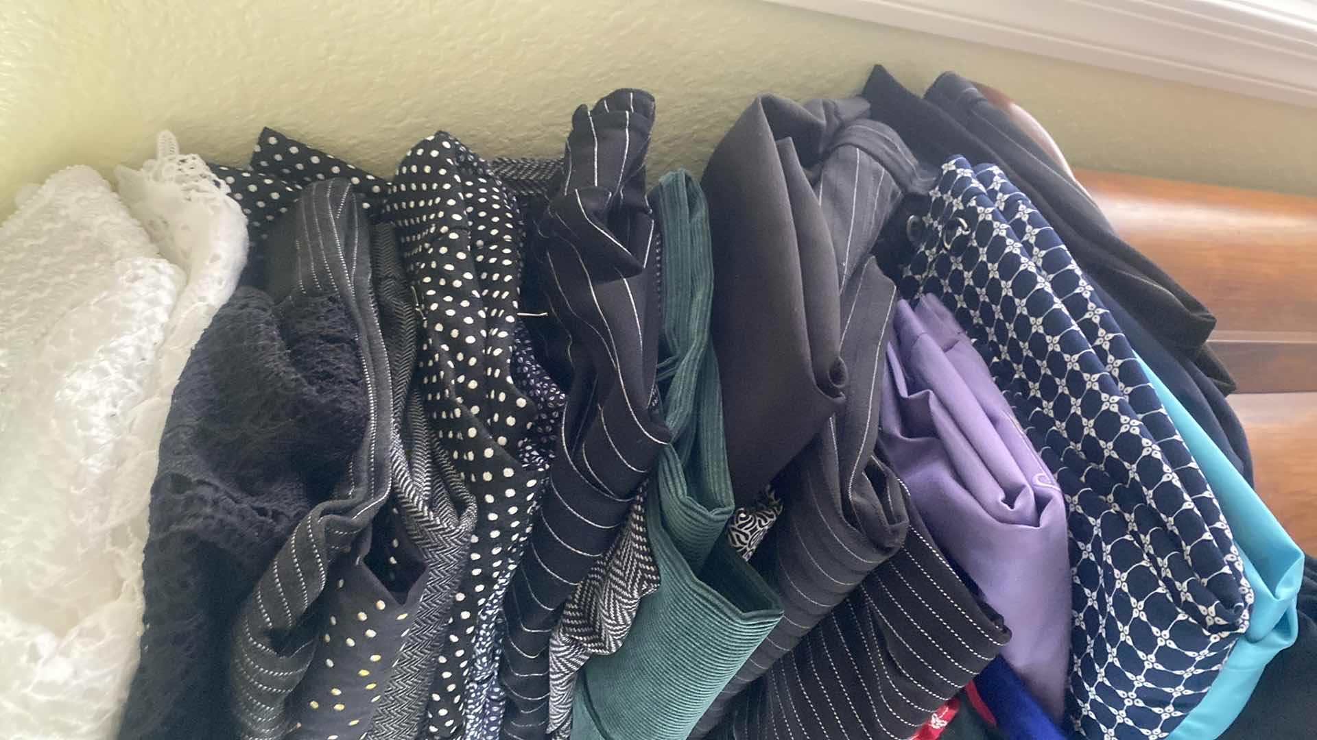 Photo 1 of WOMEN’S SLACKS SIZE MEDIUM - EXTRA LARGE