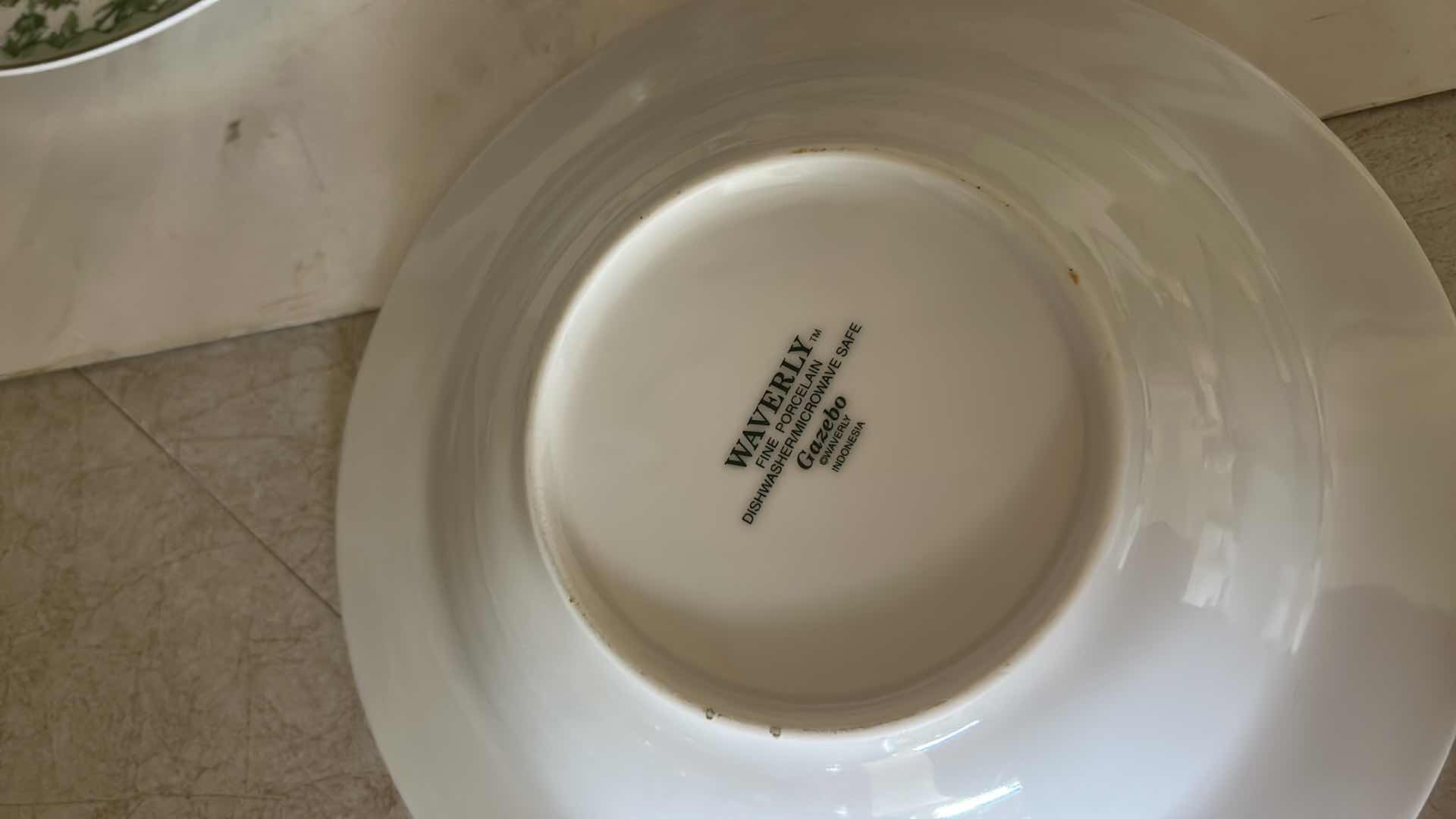 Photo 1 of 10 PC DINNER WARE AND 4 NAPKINS
