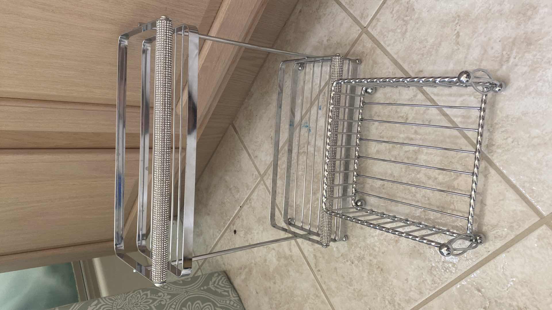 Photo 1 of 4-BATH ACCESSORIES CHROME COLOR