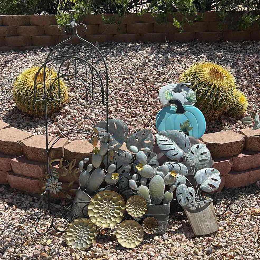 Photo 1 of METAL OUTDOOR DECOR