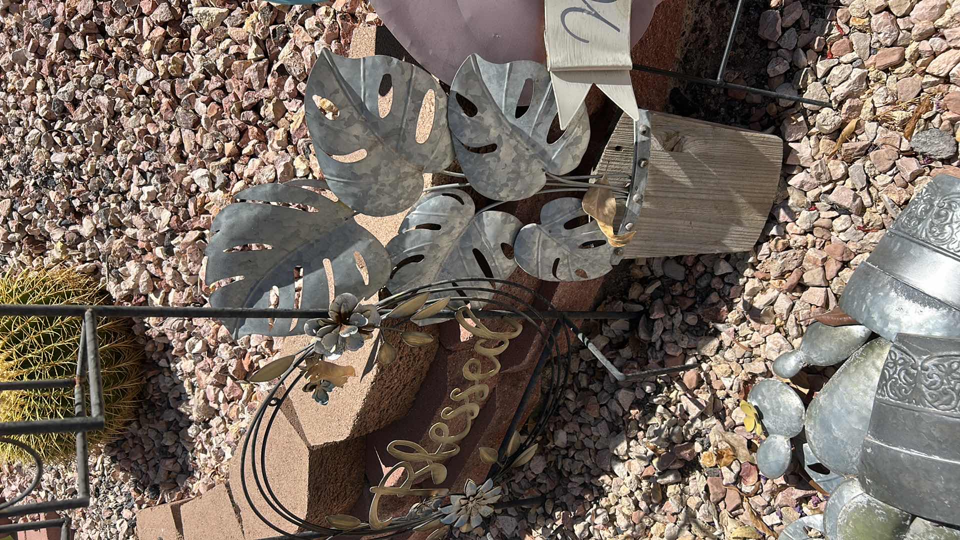 Photo 1 of METAL OUTDOOR DECOR