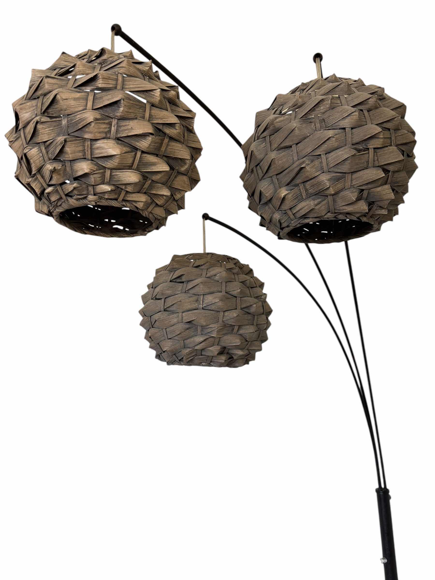 Photo 1 of LITE SOURCE LINTERNA ARC FLOOR LAMP H87” $435
