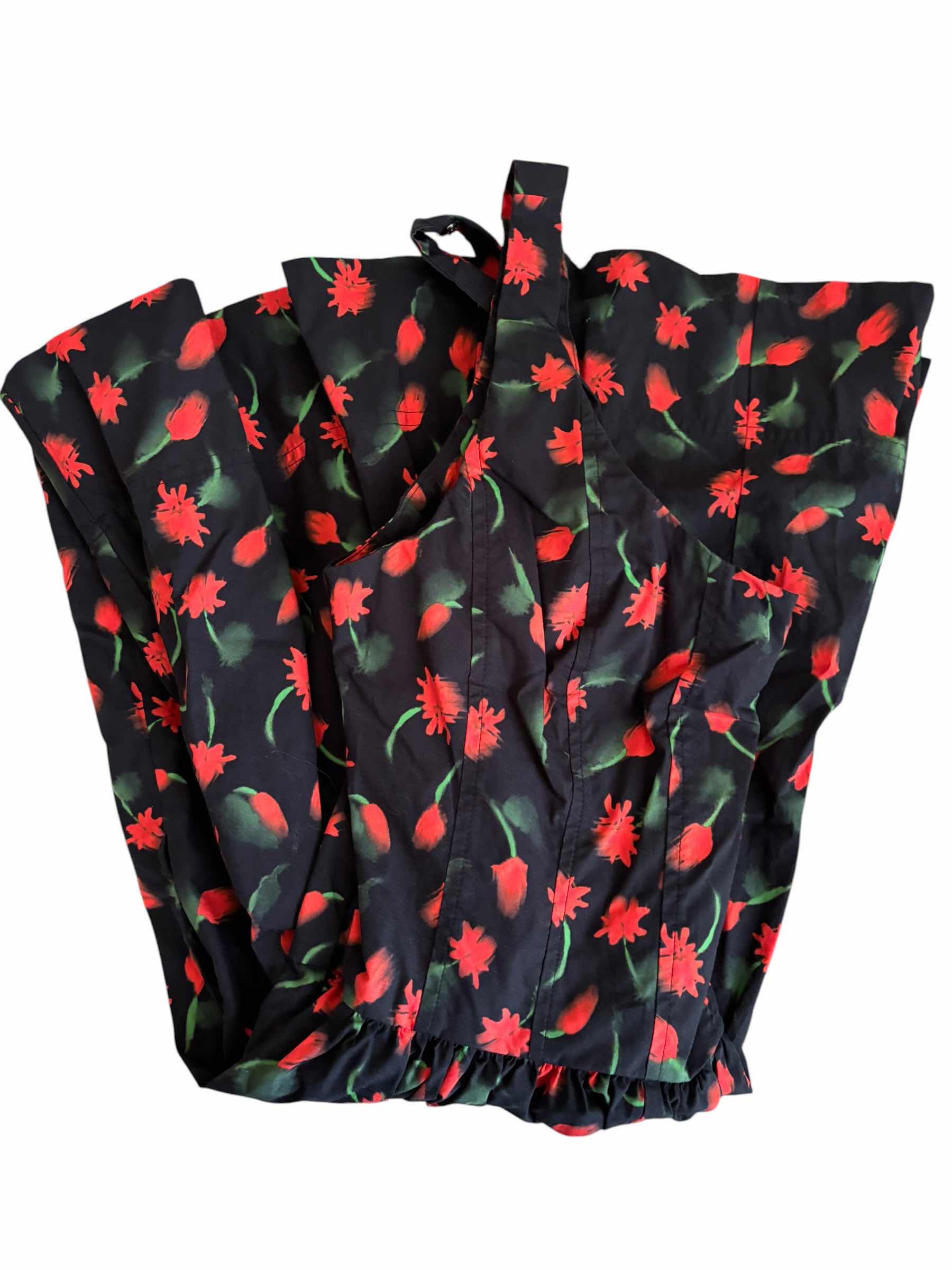 Photo 1 of WOMENS CLOTHING, DRESSES SIZE 6 & 8