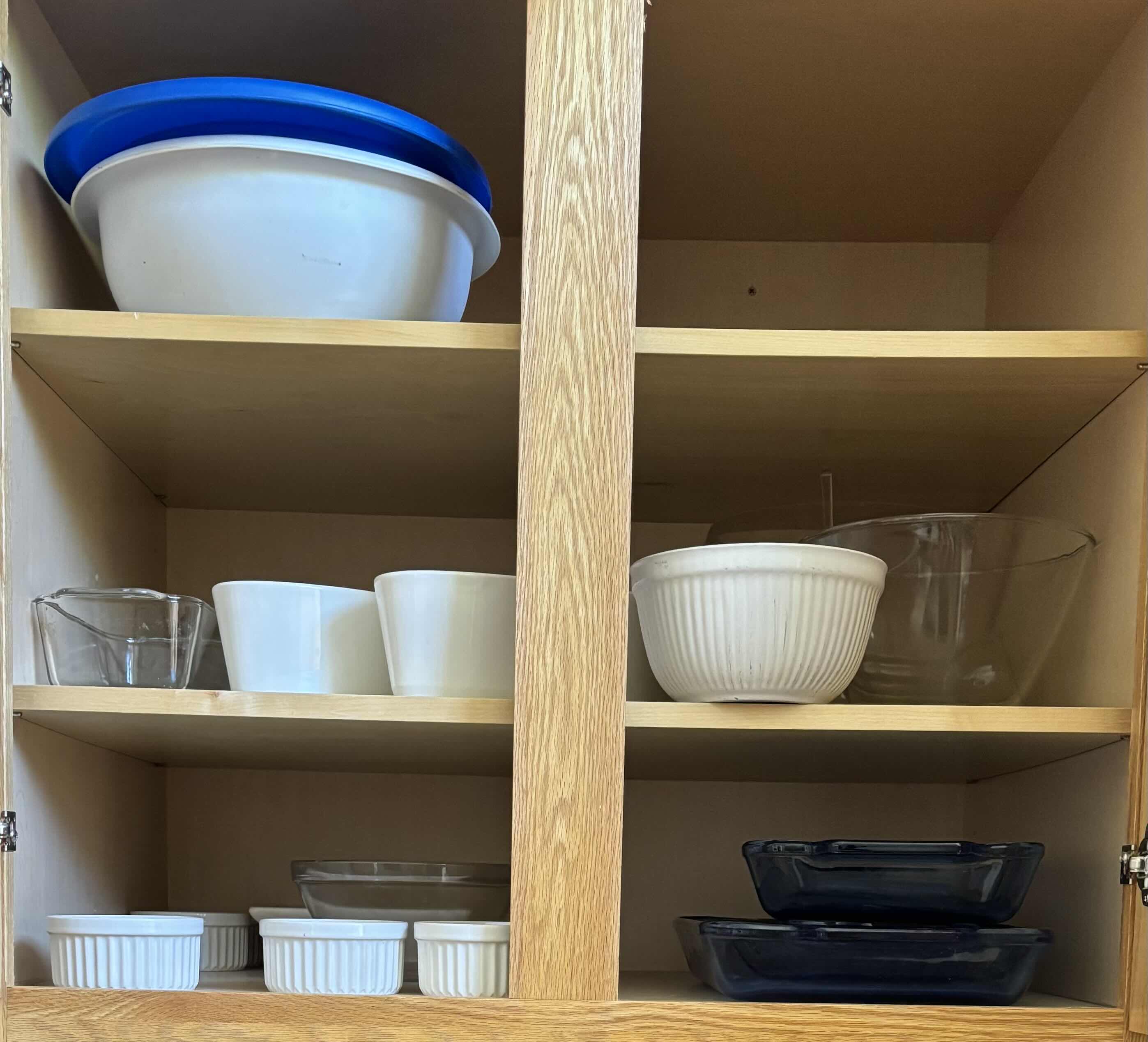 Photo 1 of CONTENTS OF KITCHEN CABINET