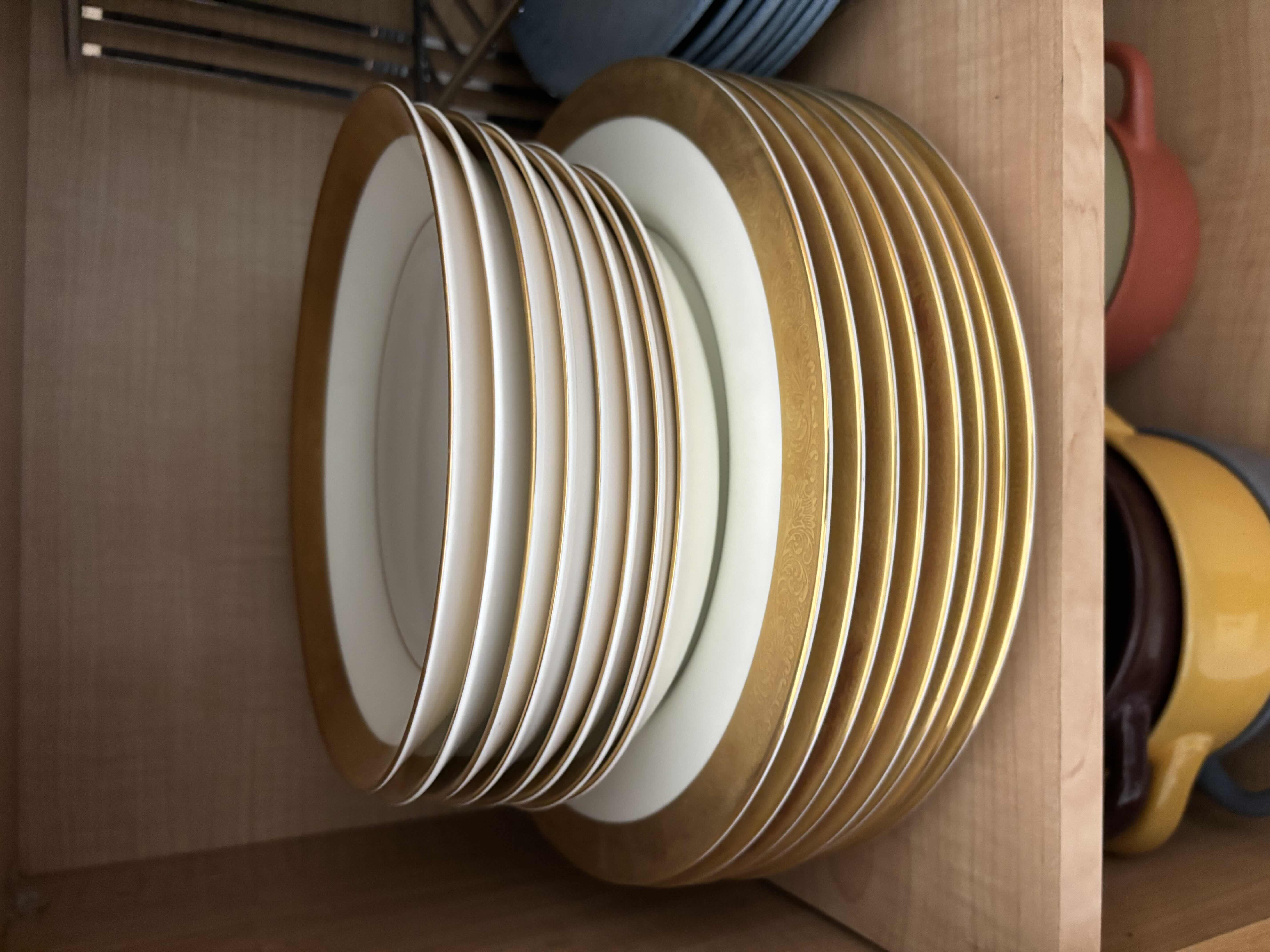 Photo 1 of CONTENTS OF KITCHEN CABINET