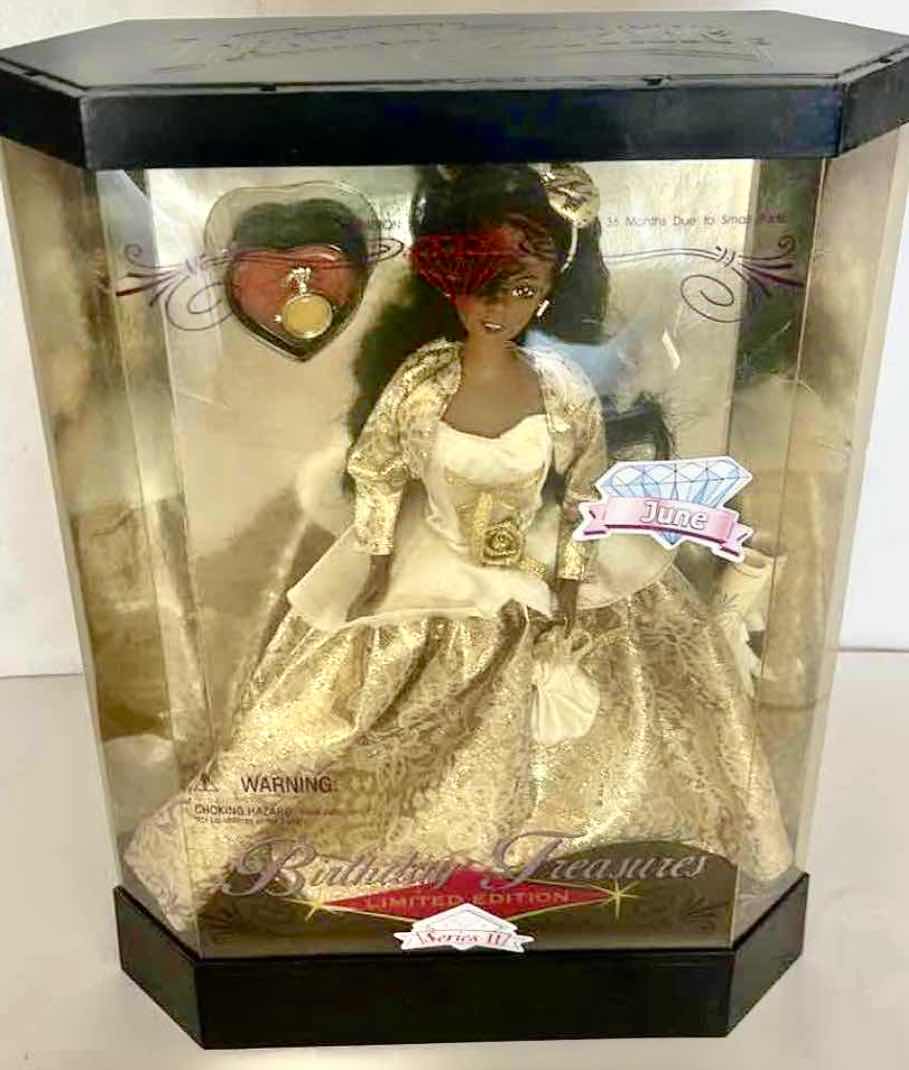 Photo 1 of NIB - VINTAGE FASHION CORNER BIRTHDAY TREASURES JULY LIMITED EDITION DOLL BY LUCKY IND.