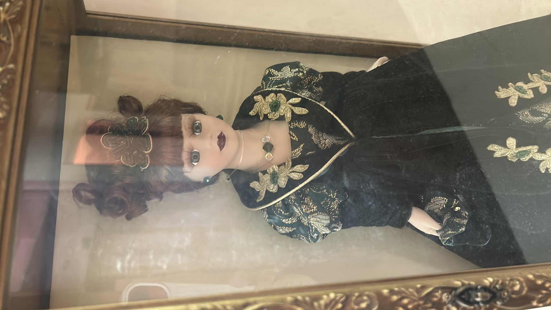 Photo 1 of NIB 2000 CAMELLIA GARDEN COLLECTION 16” PORCELAIN DOLL WITH SWAROVSKI CRYSTAL JEWELRY IN GOLD GLASS DISPLAY CASE.