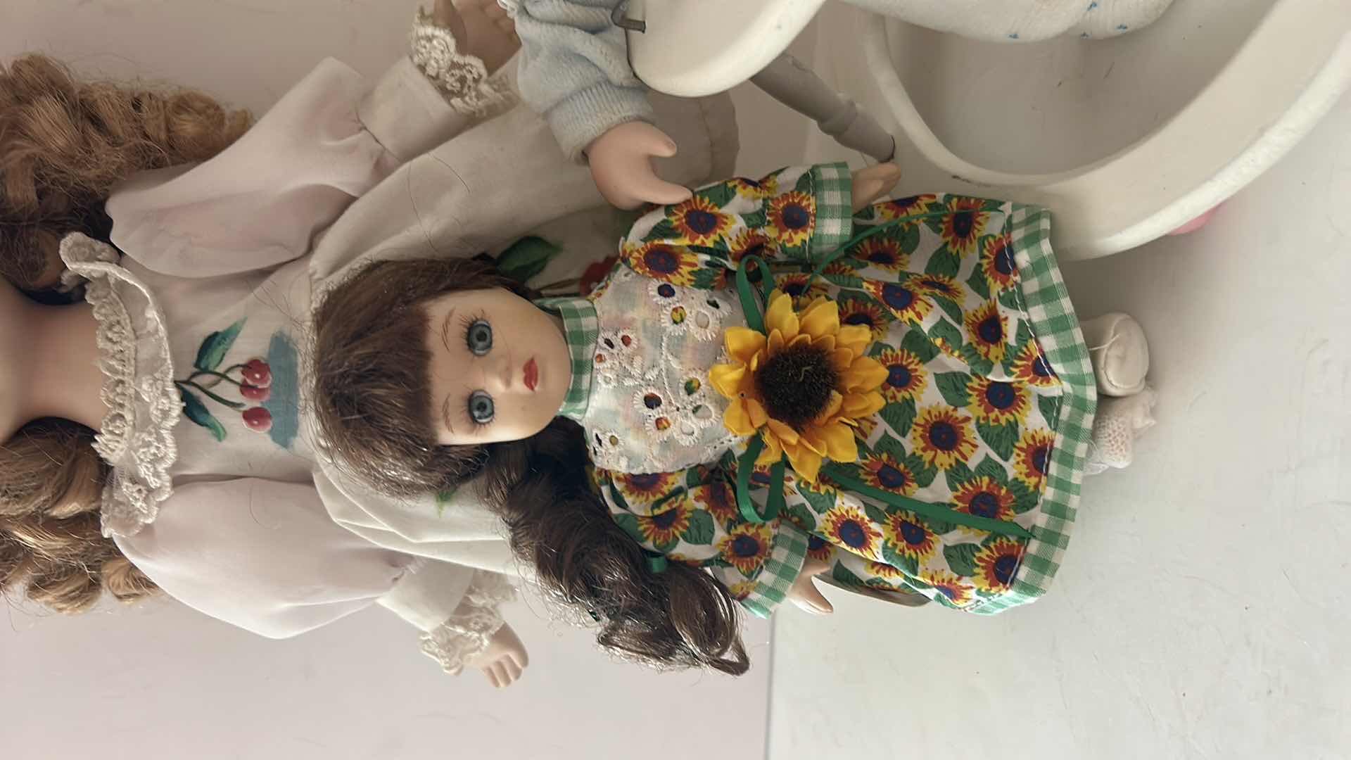 Photo 1 of 3 - VINTAGE COLLECTIBLE PORCELAIN DOLLS
