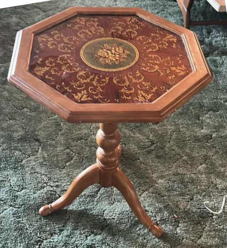 Photo 1 of KAI LEE ART & FURNITURE FACTORY VINTAGE OCTAGONAL PEDESTAL ACCENT TABLE 20“ x H25“. $350