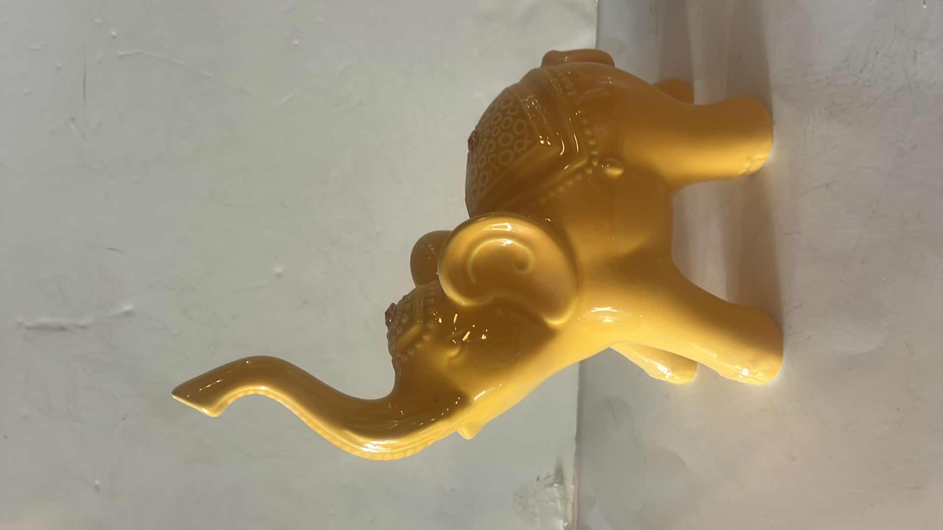 Photo 1 of 3 PC - CERAMIC ELEPHANT DECOR