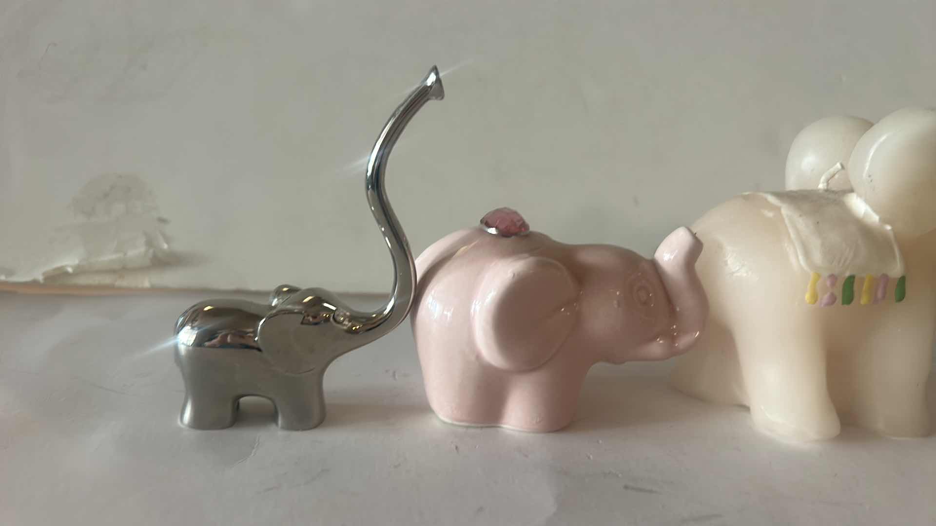 Photo 1 of 5 - ELEPHANT FIGURINES ( TALLEST 4”)