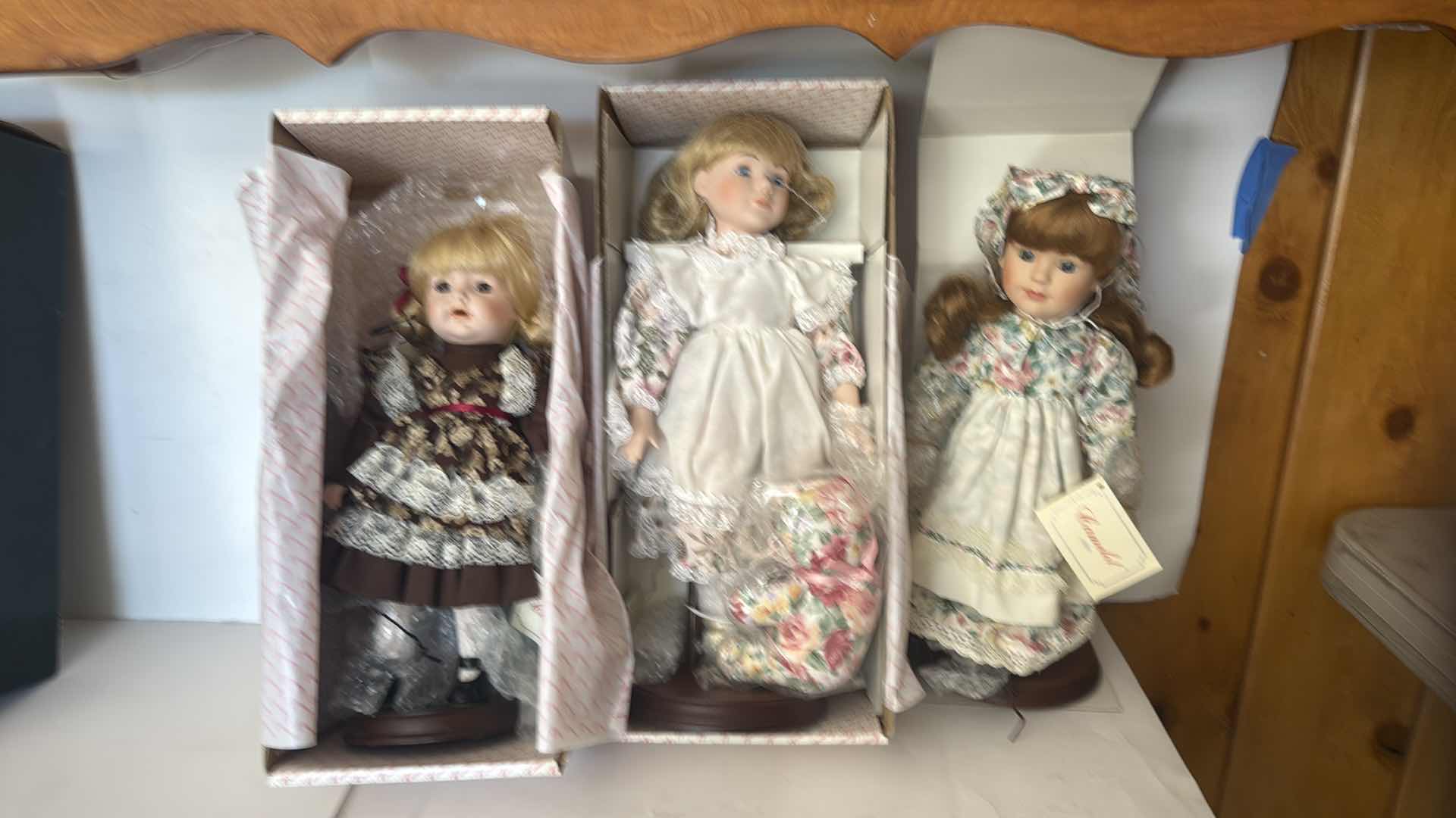 Photo 1 of 5 -NIB CINDERELLA,NATIVE AMERICAN, PANSY, AMELIA, & KARA PORCELAIN DOLLS