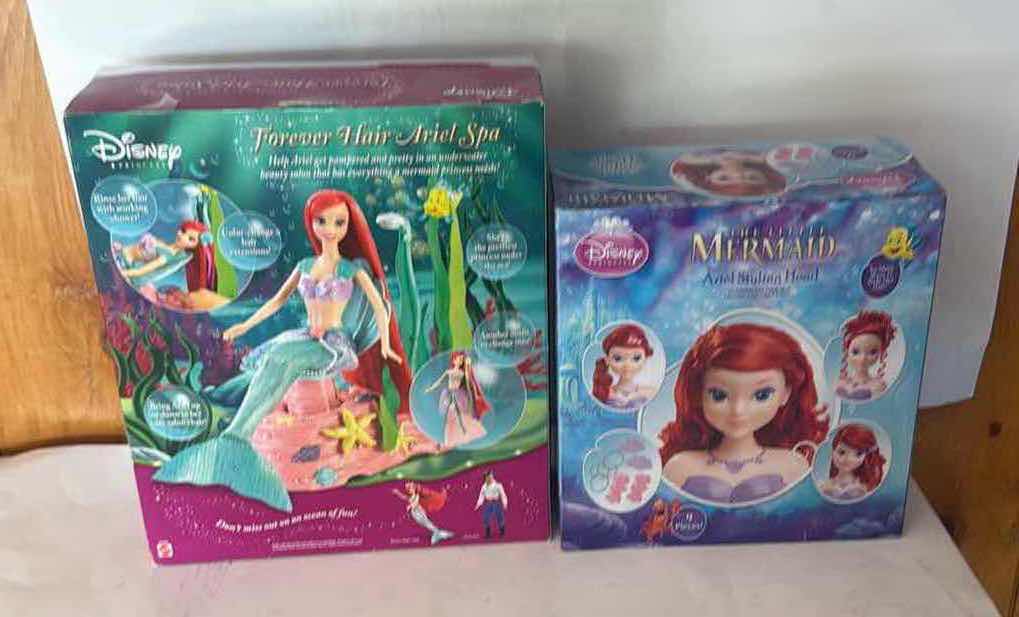 Photo 1 of 2- NIB LITTLE MERMAID STYLING HEAD & ARIEL SALON