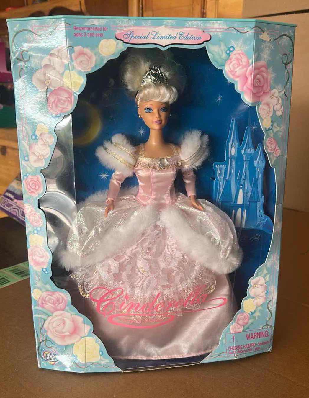 Photo 1 of JAKKS SPECIAL LIMITED EDITION "CINDERELLA" DOLL H11.5