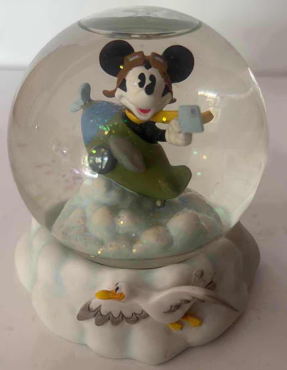 Photo 1 of MAILMAN MICKEY SNOWGLOBE H 5” $25