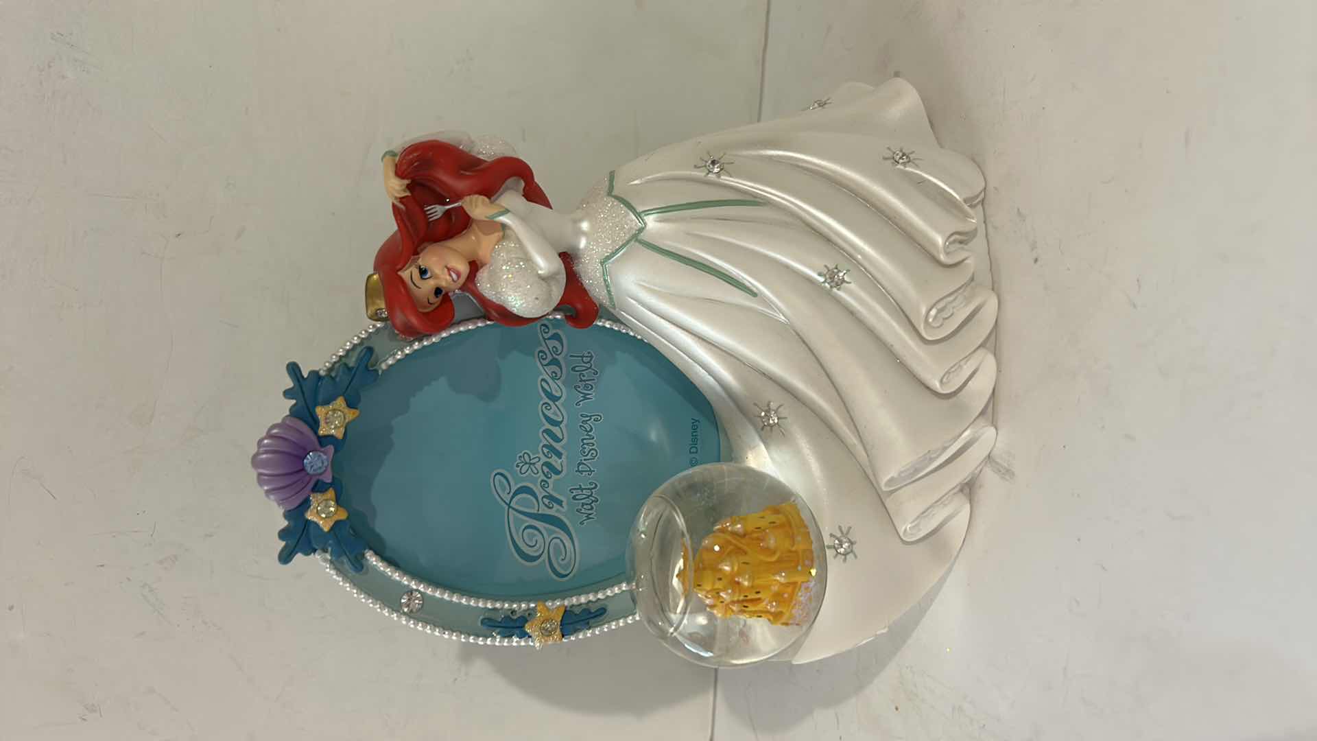Photo 1 of WALT DISNEY WORLD PRINCESS COLLECTION AERIAL PHOTO FRAME AND SNOW GLOBE H6” $50
