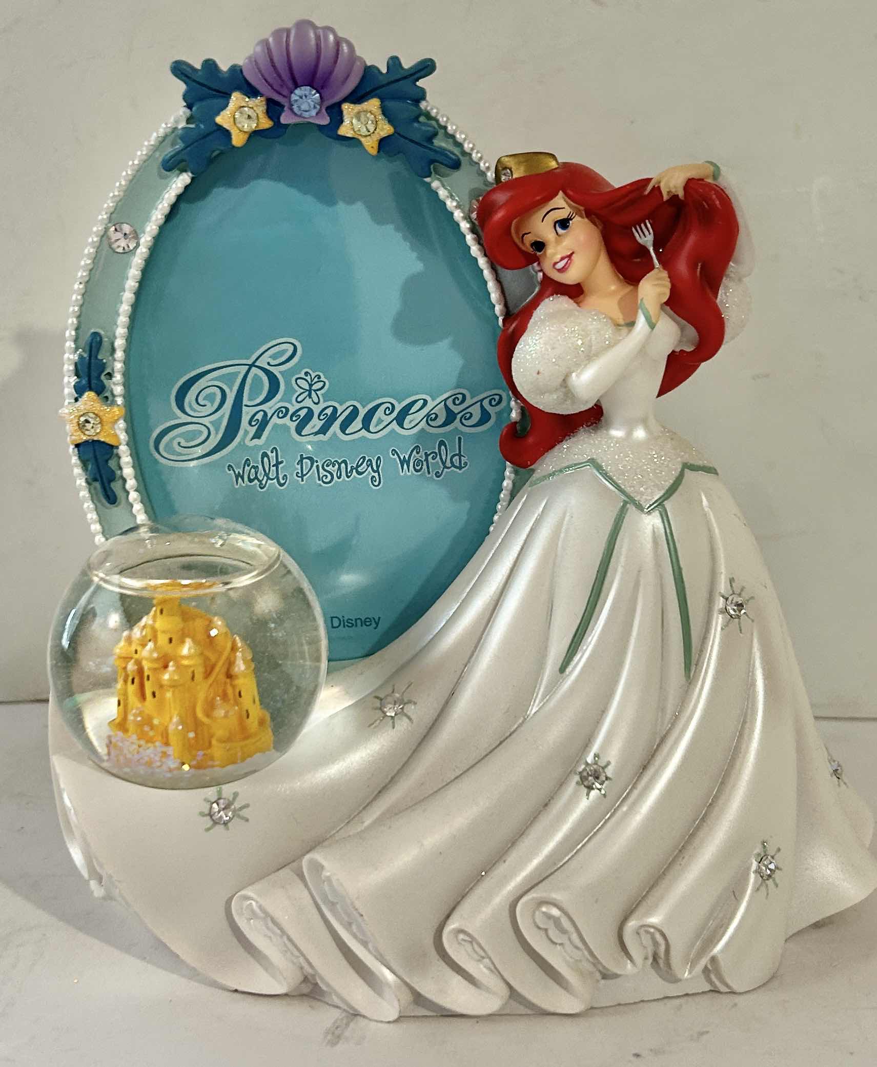 Photo 1 of WALT DISNEY WORLD PRINCESS COLLECTION AERIAL PHOTO FRAME AND SNOW GLOBE H6” $50