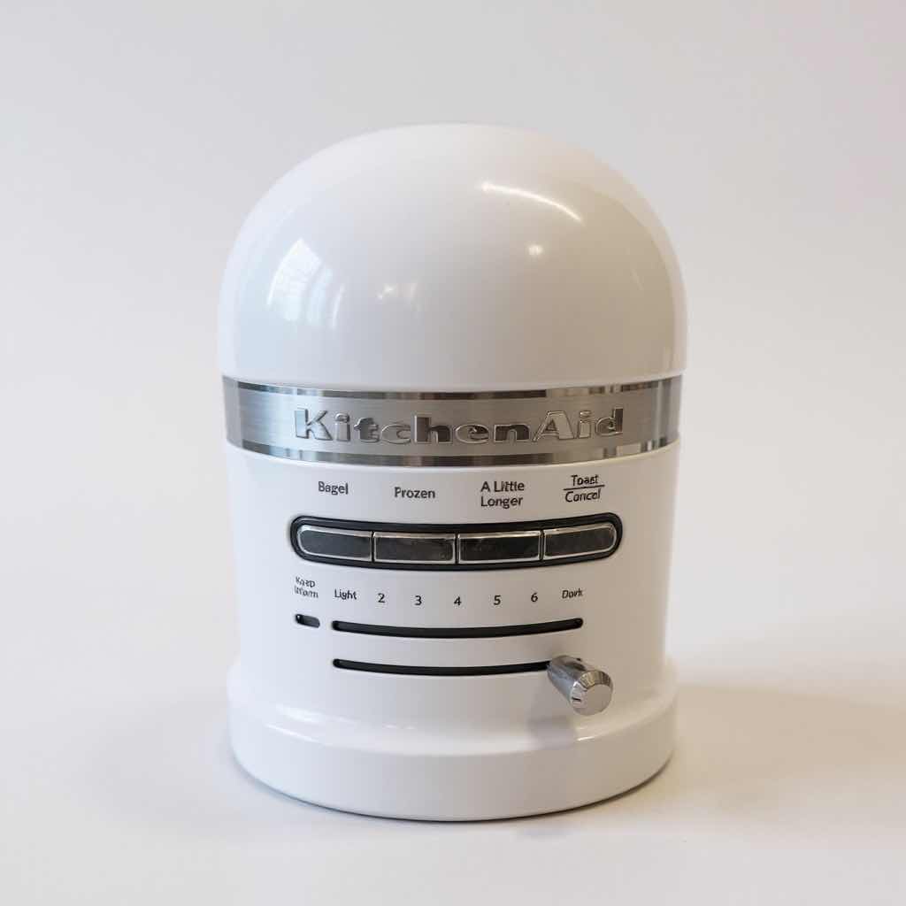 Photo 1 of WHITE KITCHENAID TOASTER