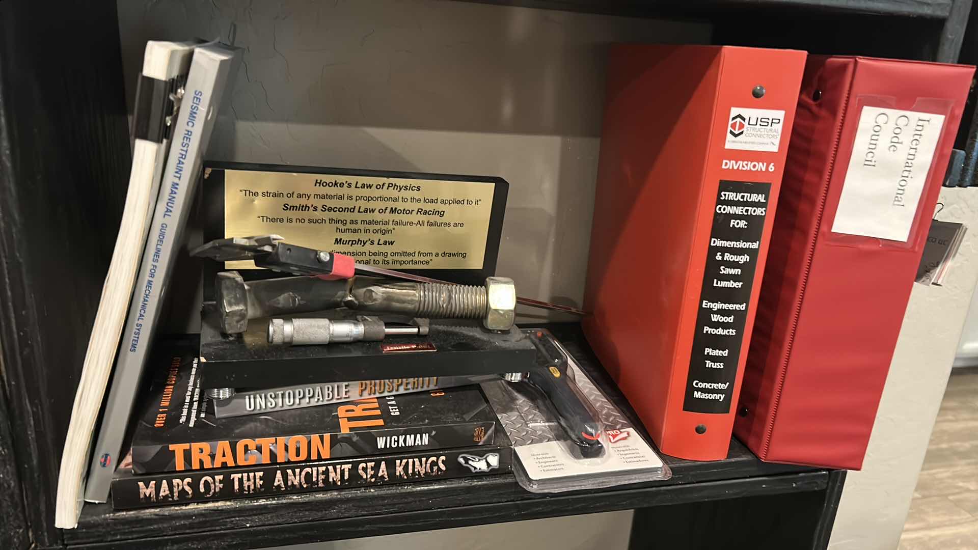 Photo 1 of CONTENTS OF SHELF ASSORTED ENGINEERING BOOKS