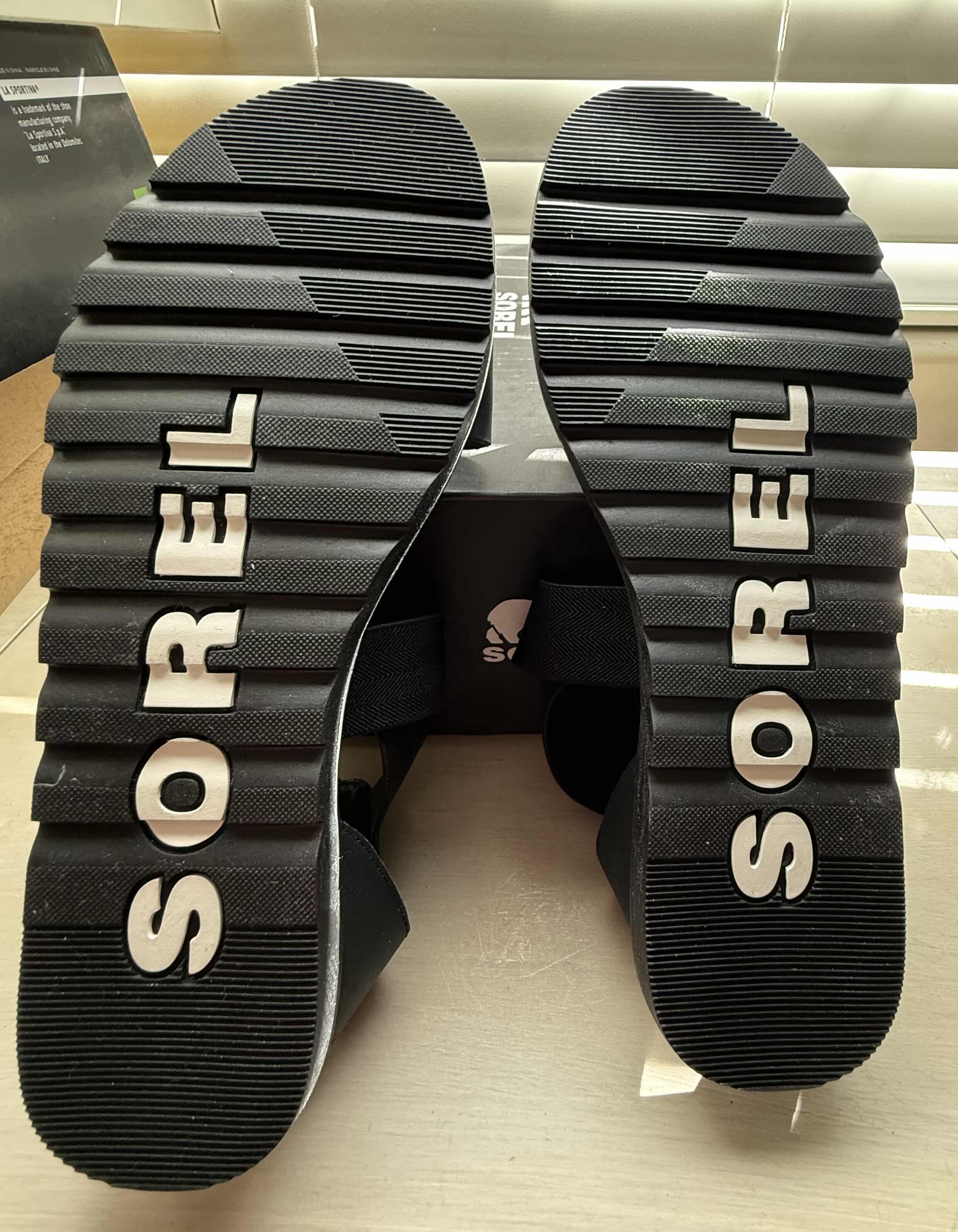 Photo 1 of SOREL BLACK NOIR ELLA II SANDALS-SIZE 9