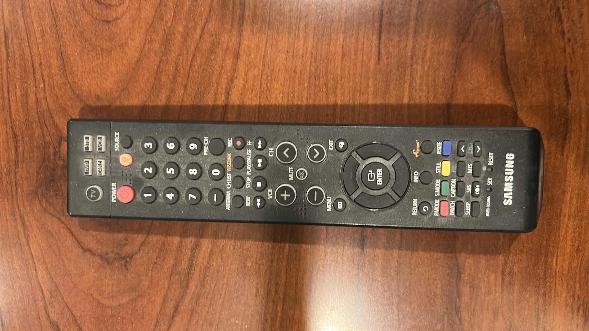 Photo 1 of 32" SAMSUNG WALL MOUNT TV W REMOTE