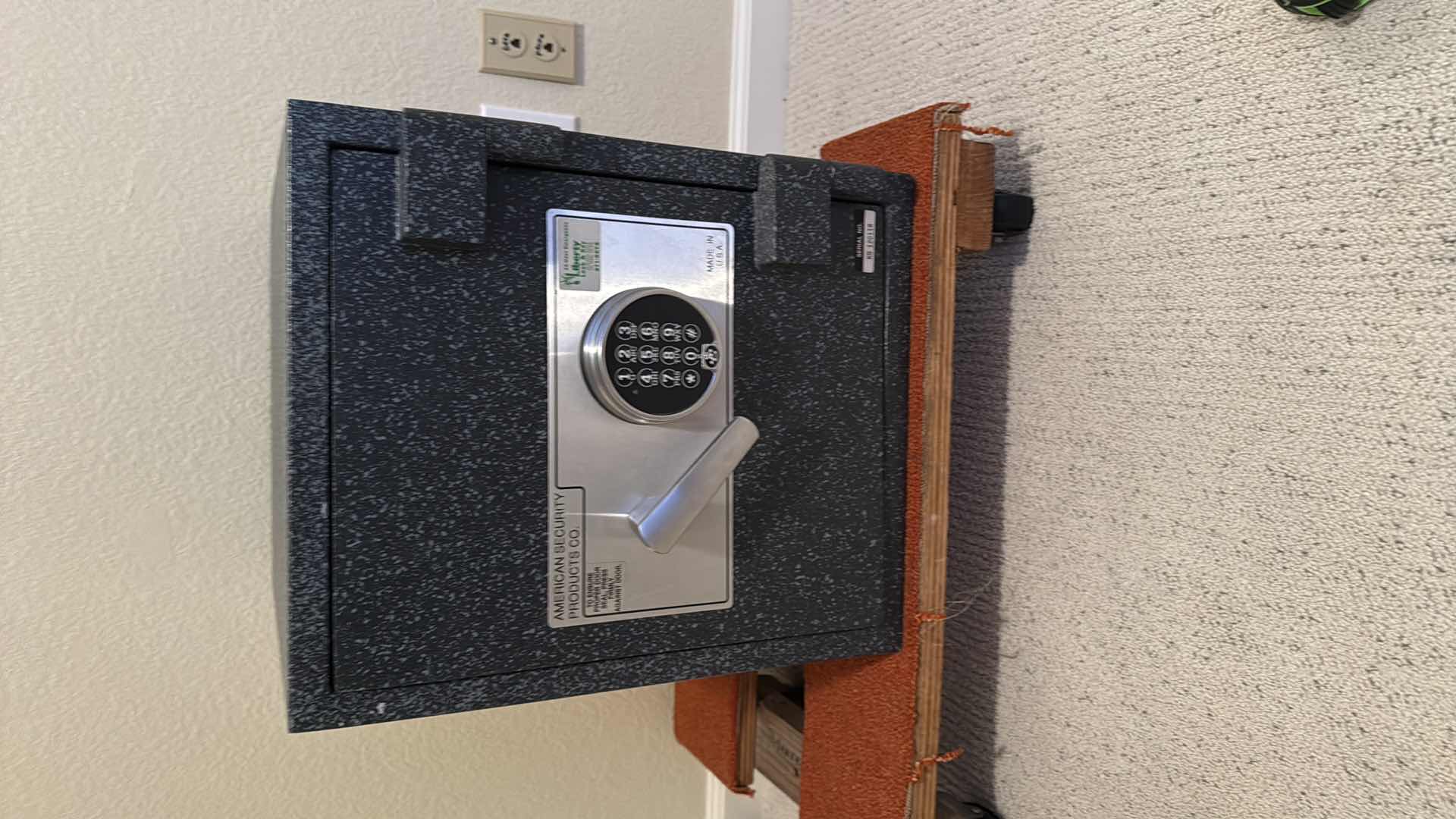 Photo 1 of AMERICAN SECURITY SAFE 16” x 19” H19”