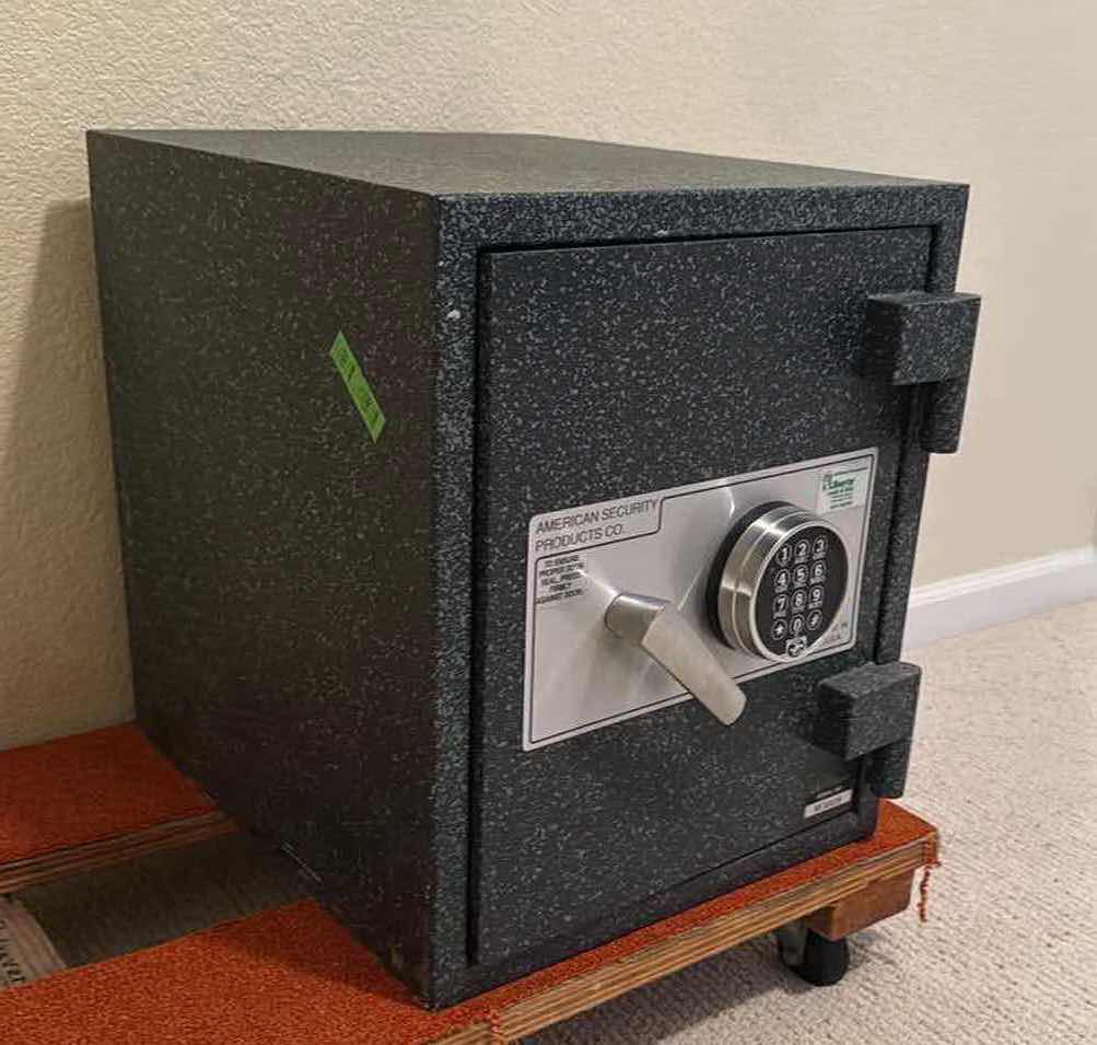 Photo 1 of AMERICAN SECURITY SAFE 16” x 19” H19”