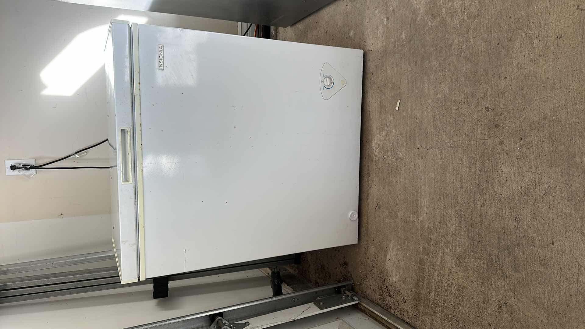 Photo 1 of INSIGNIA WHITE CHEST FREEZER 29”x20” H33”