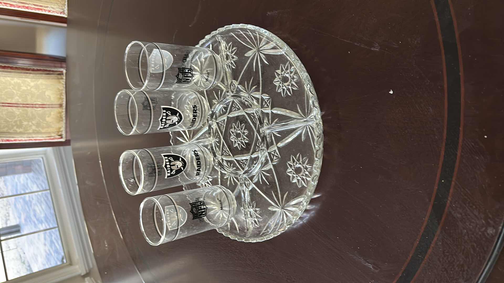 Photo 1 of GLASS PLATTER W 4 RAIDERS GLASSES
