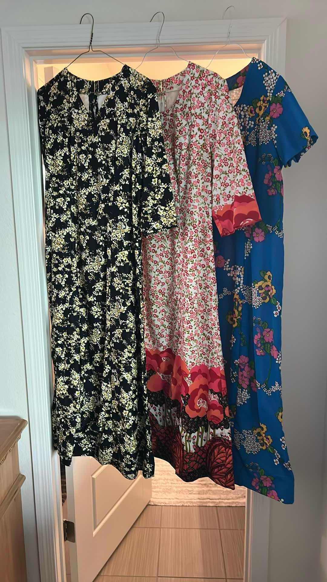 Photo 1 of 5- HANDMADE TRADITIONAL INDONESIAN BATIK DRESSES SIZE SMALL