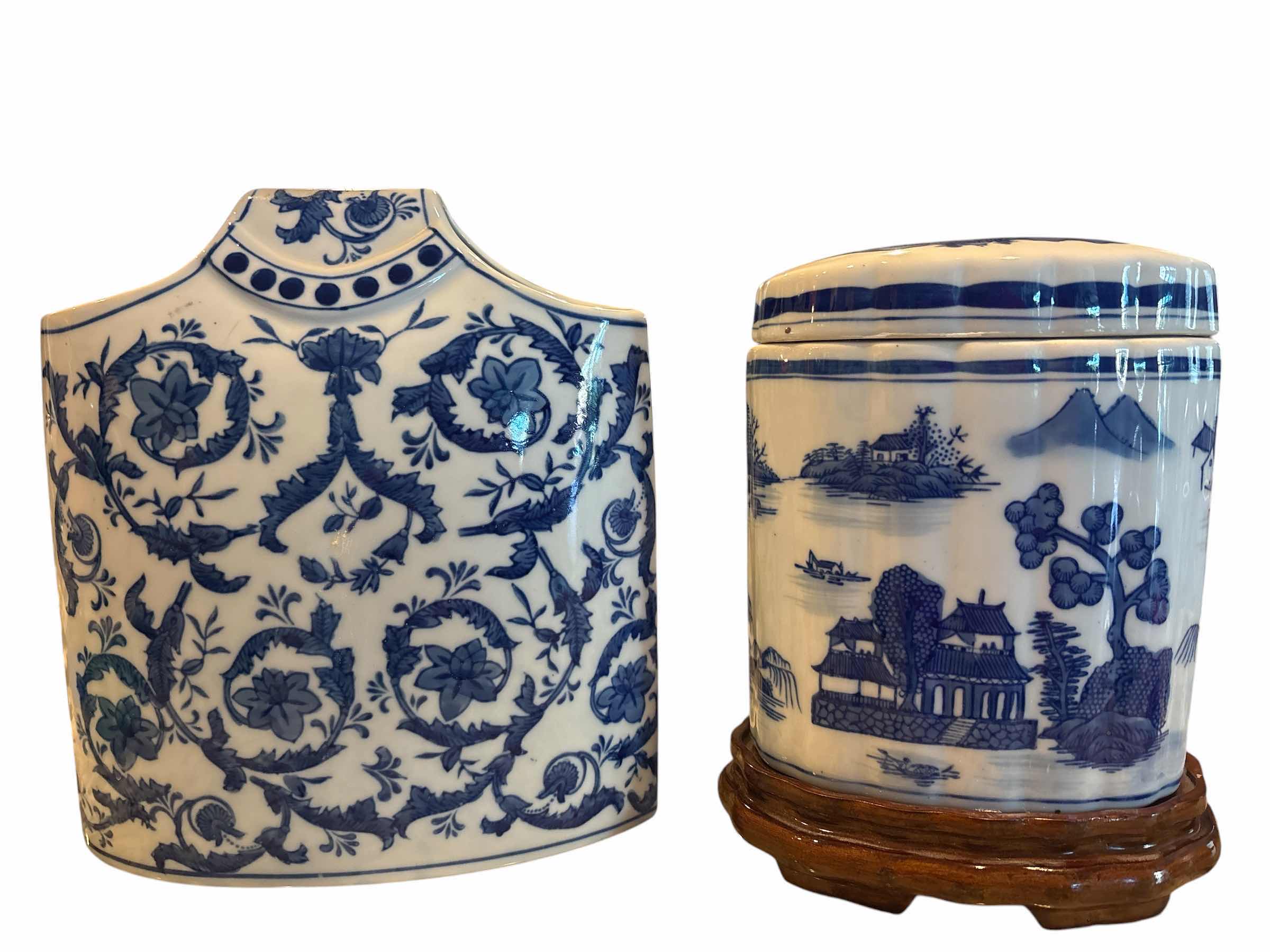 Photo 1 of (3)PCS CHINESE BLUE & WHITE PORCELAIN VASES H11”