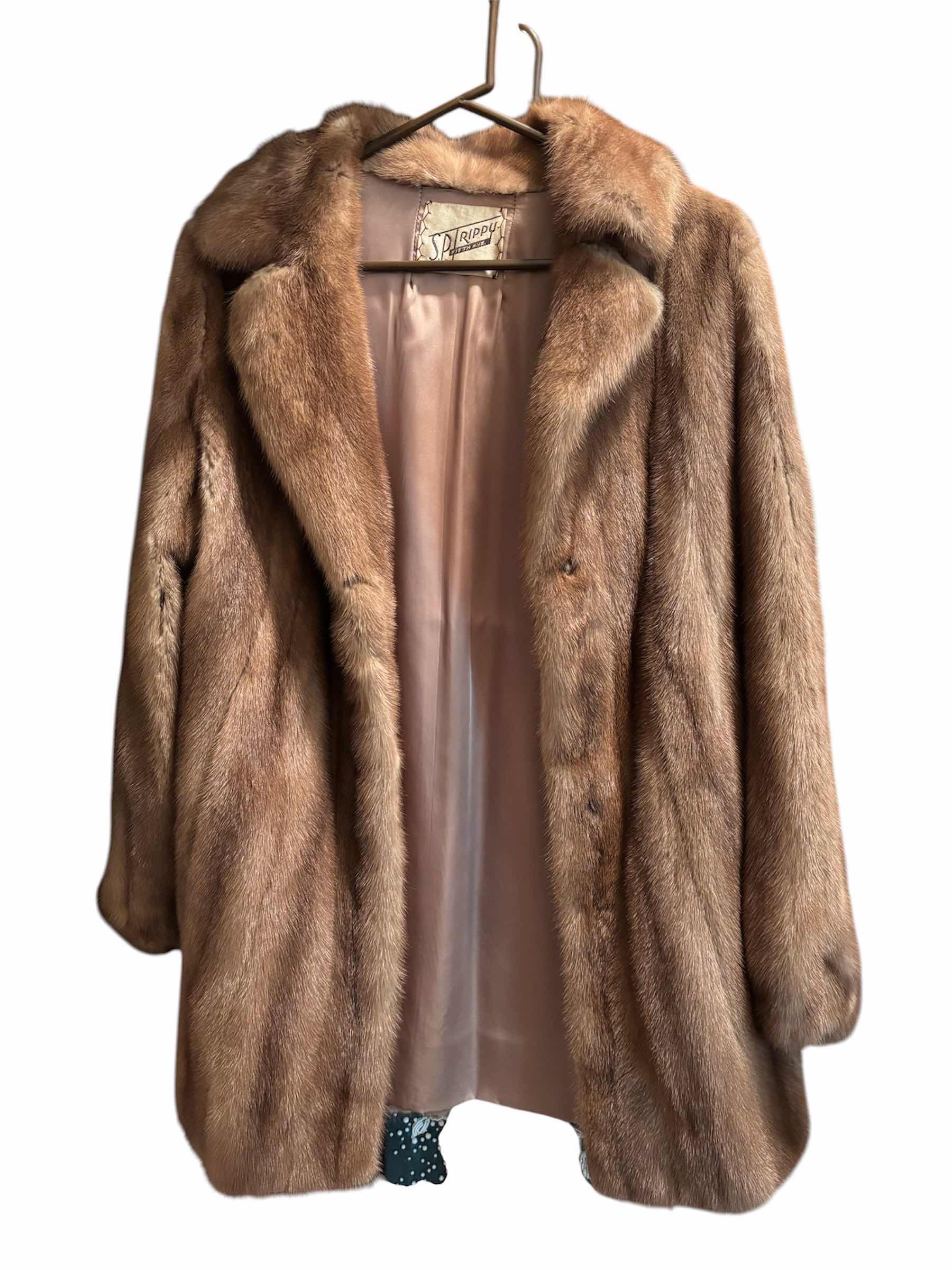 Photo 1 of VINTAGE FUR COAT (NO SIZE TAG, FITS LIKE A S/M)