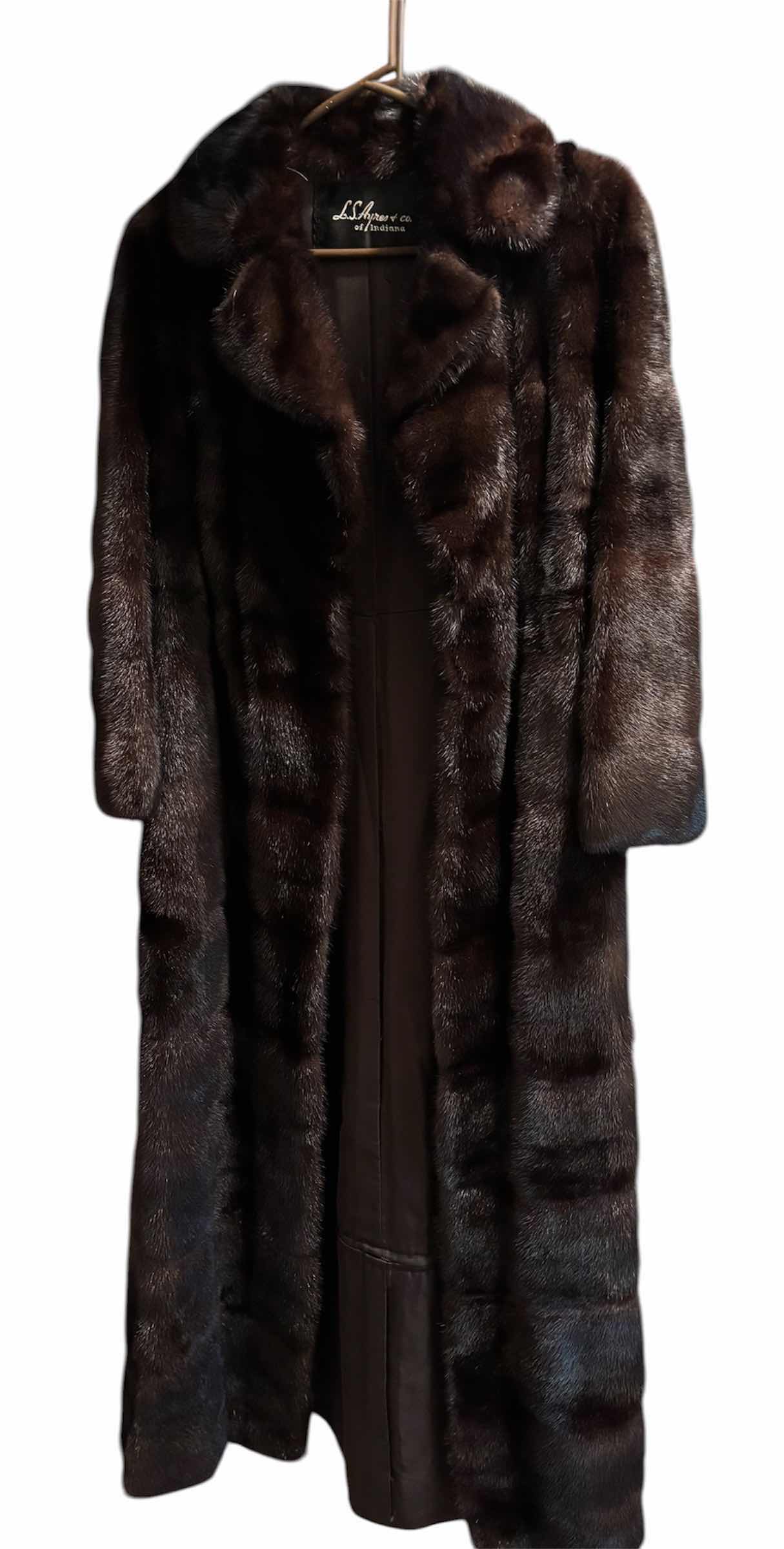 Photo 1 of VINTAGE LS AYRES & CO FULL LENGTH FUR COAT (NO SIZE TAG, FITS LIKE A S/M)