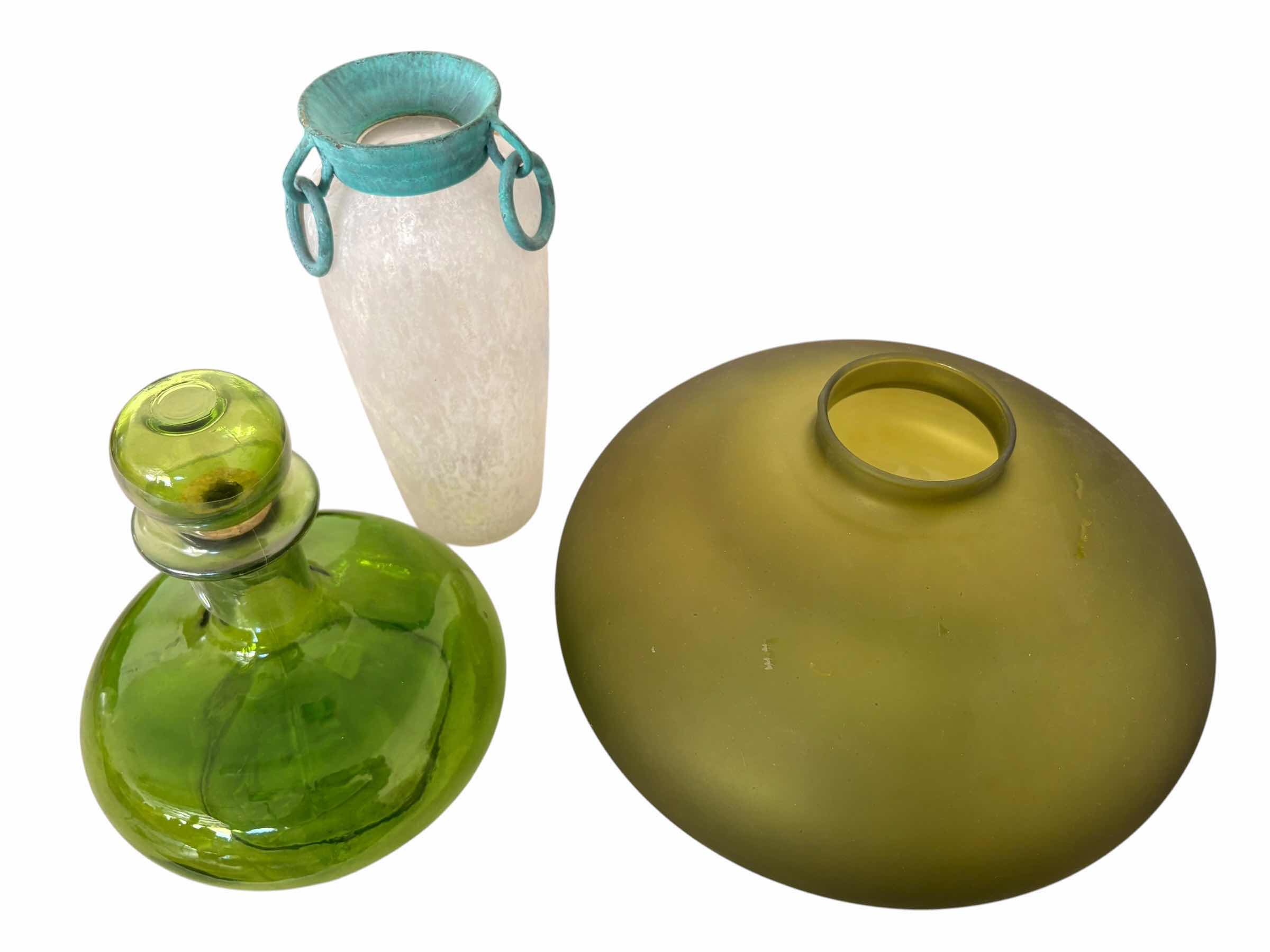 Photo 1 of (3)PCS OBLONG GREEN DECANTER & VESSELS H9.5”