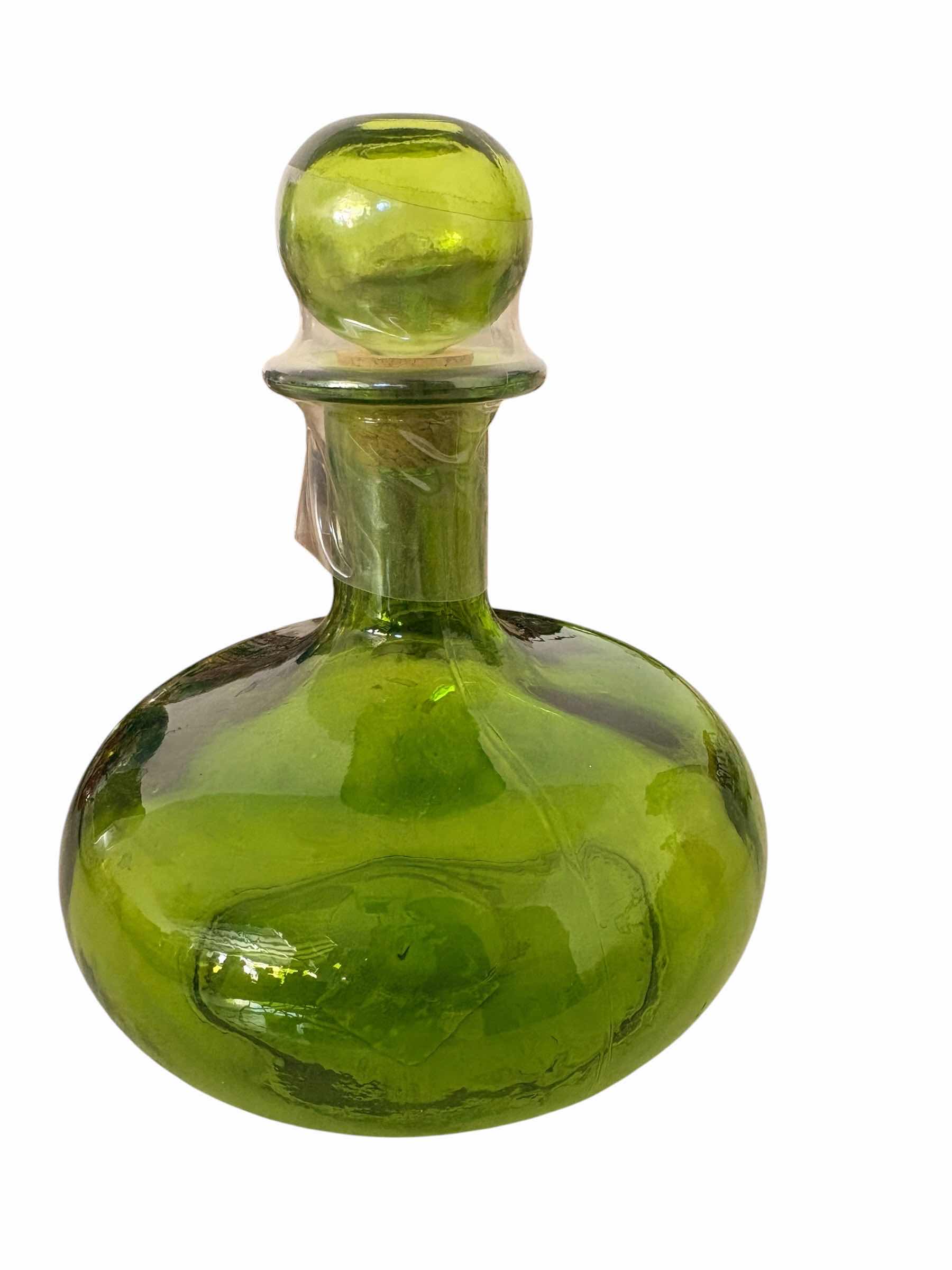 Photo 1 of (3)PCS OBLONG GREEN DECANTER & VESSELS H9.5”